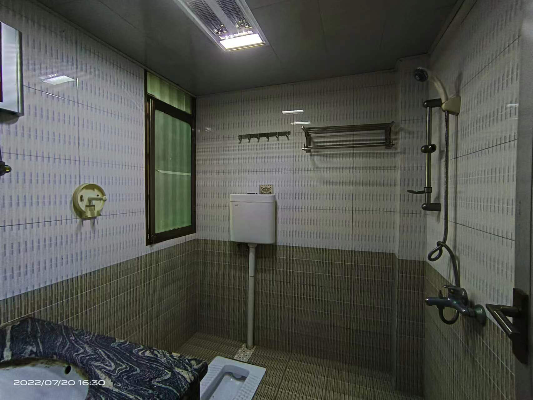 香格里拉  3室2厅12卫   1800.00元/月户型图