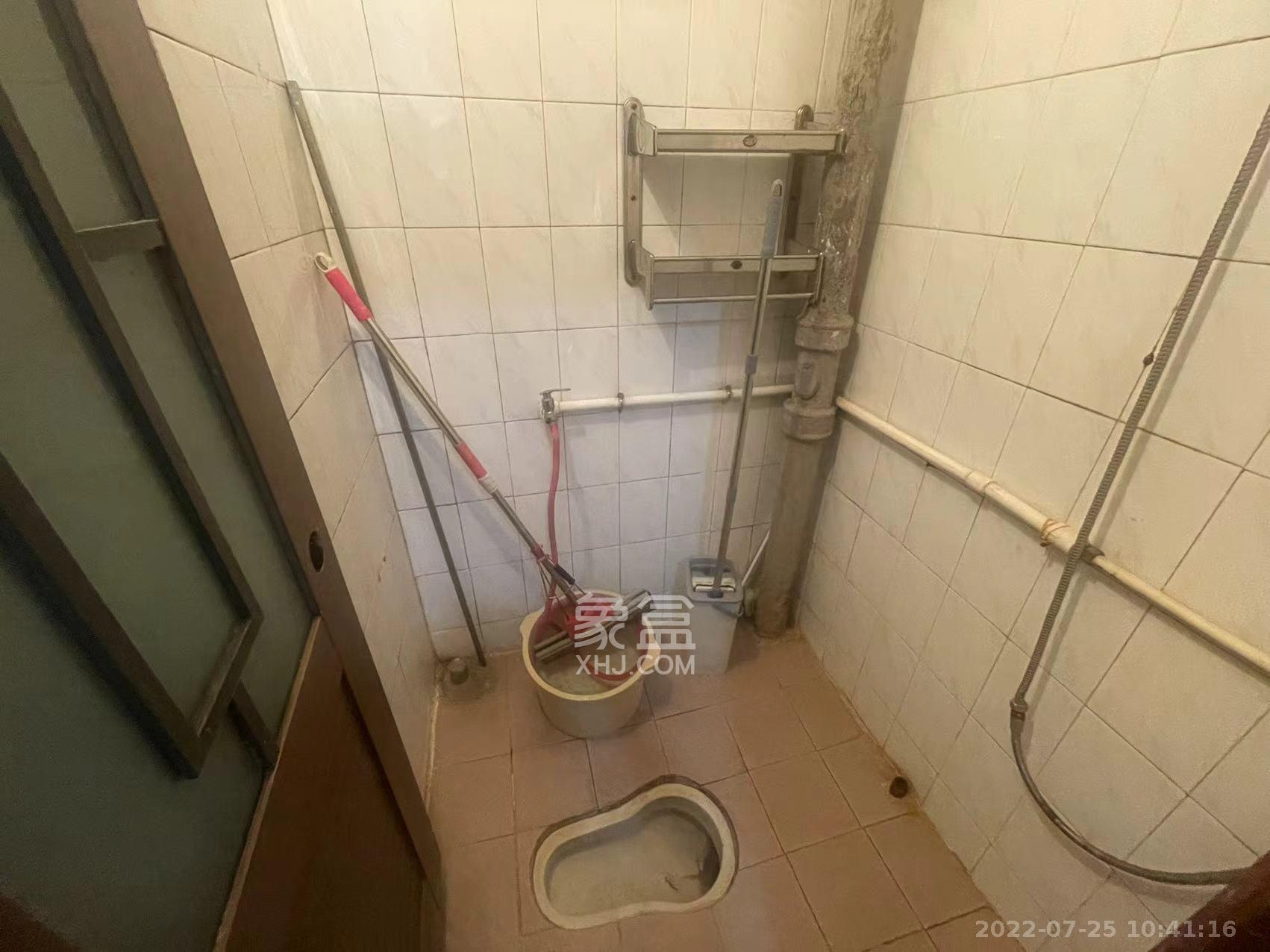 环城堤综合楼(产权如意街综合楼) 1室1厅1卫 1700.0元/月 环城堤综合楼(产权如意街综合楼) 1室1厅1卫 1700.0元/月室内图