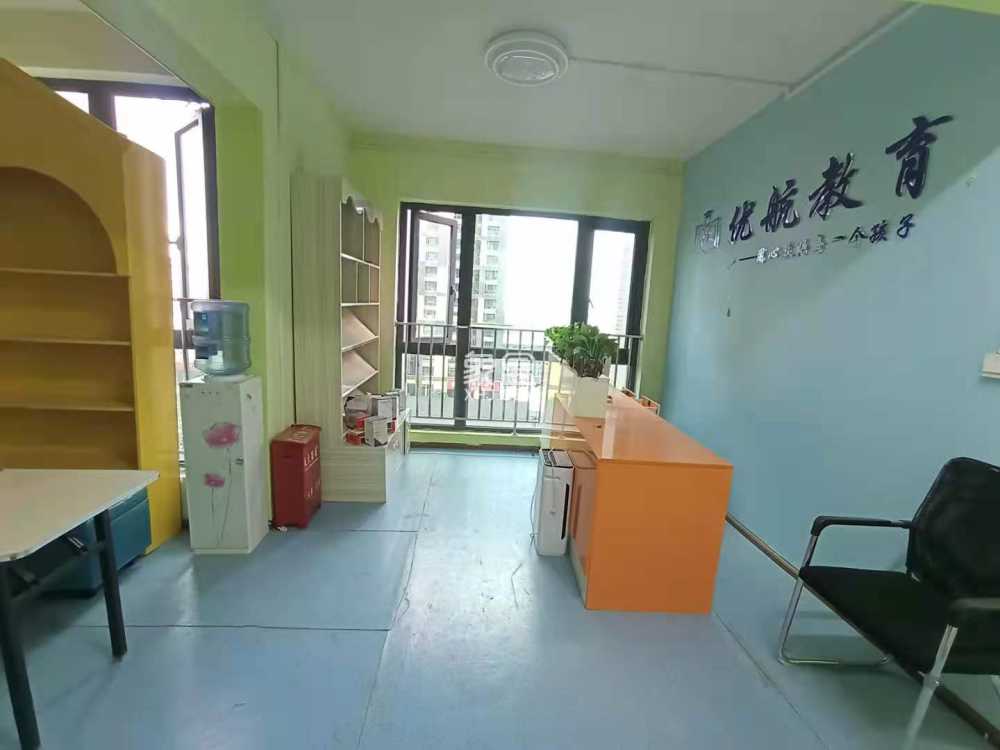 中天会展城A区  4室2厅2卫   3200.00元/月室内图