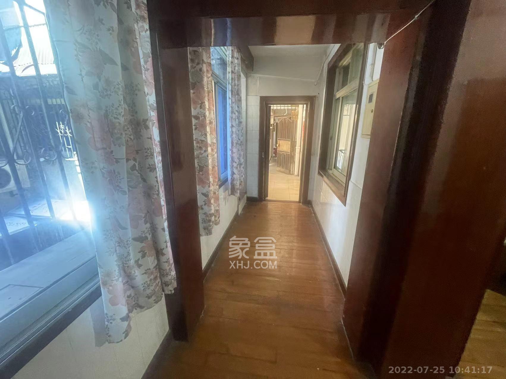 环城堤综合楼(产权如意街综合楼) 1室1厅1卫 1700.0元/月 环城堤综合楼(产权如意街综合楼) 1室1厅1卫 1700.0元/月室内图