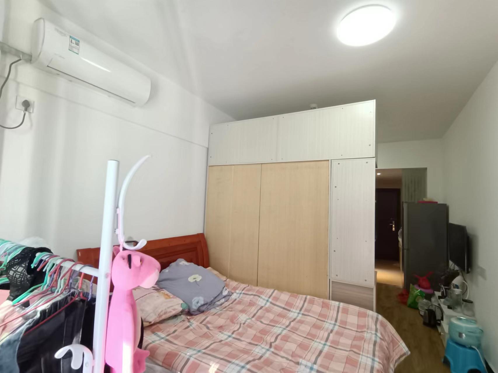 珠江愉景新城  1室1厅1卫   1400.00元/月室内图