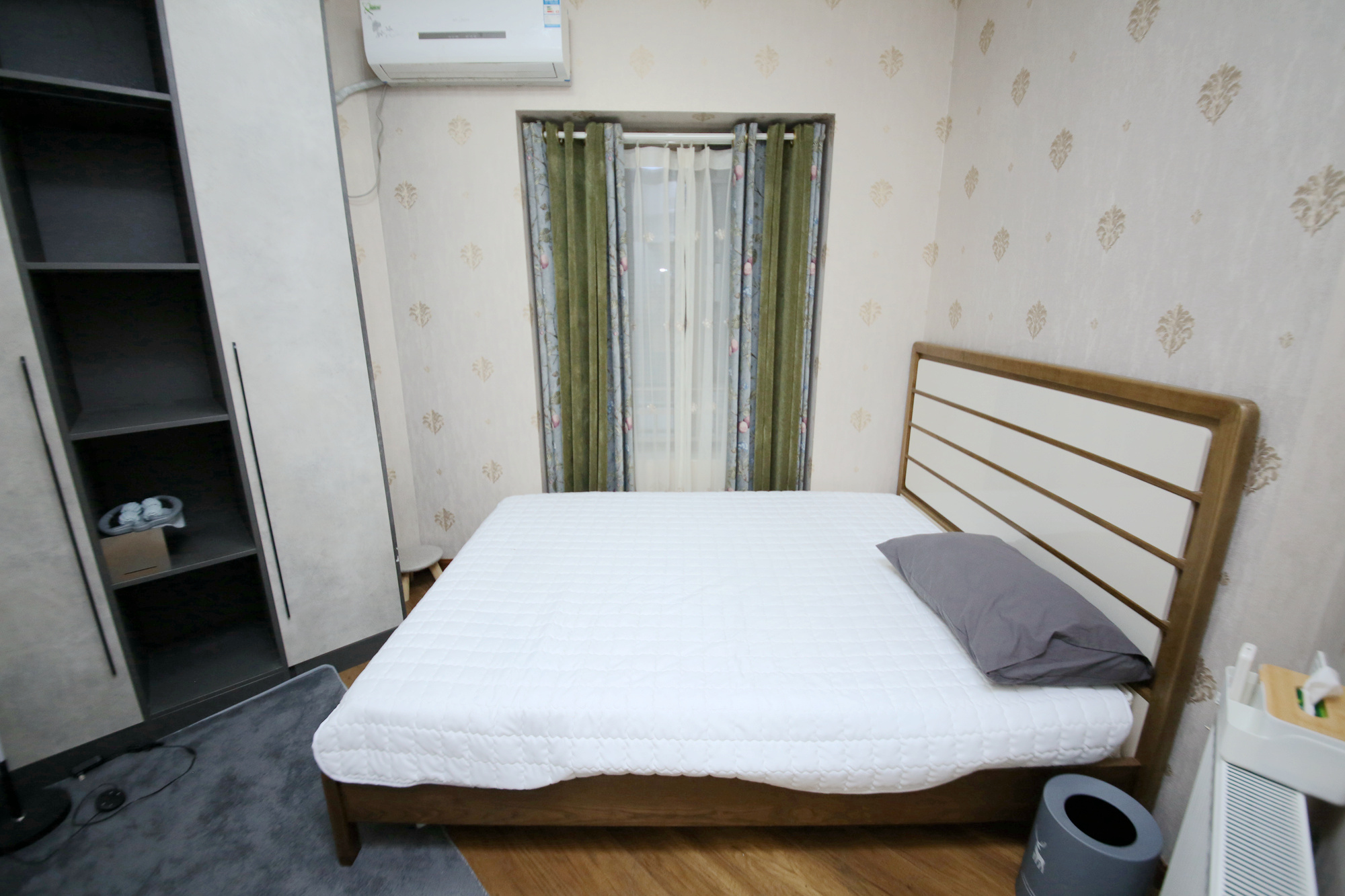 潮宗御苑  3室2厅2卫   295.00万卧室