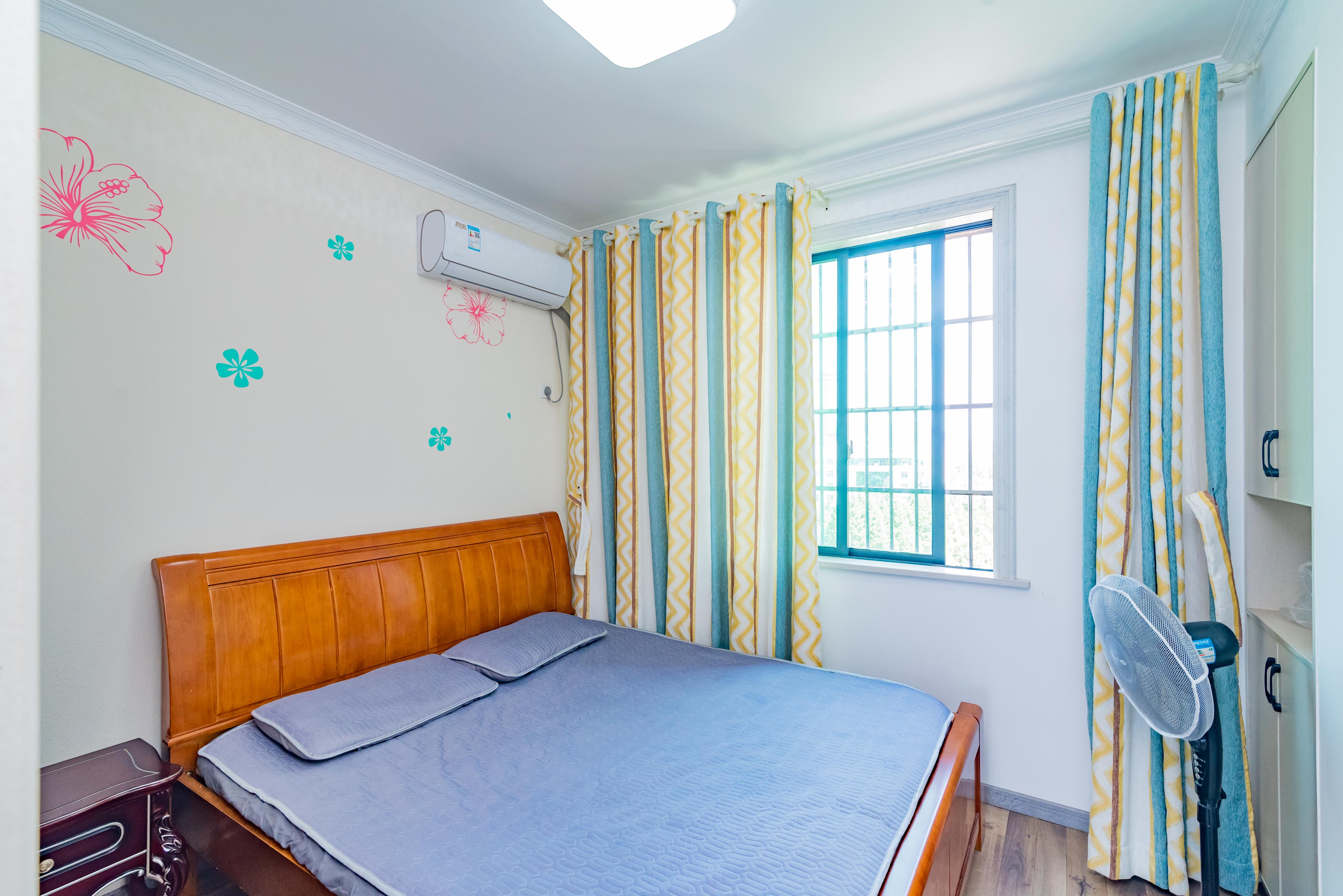 申湘宽境  4室2厅2卫    69.8万卧室