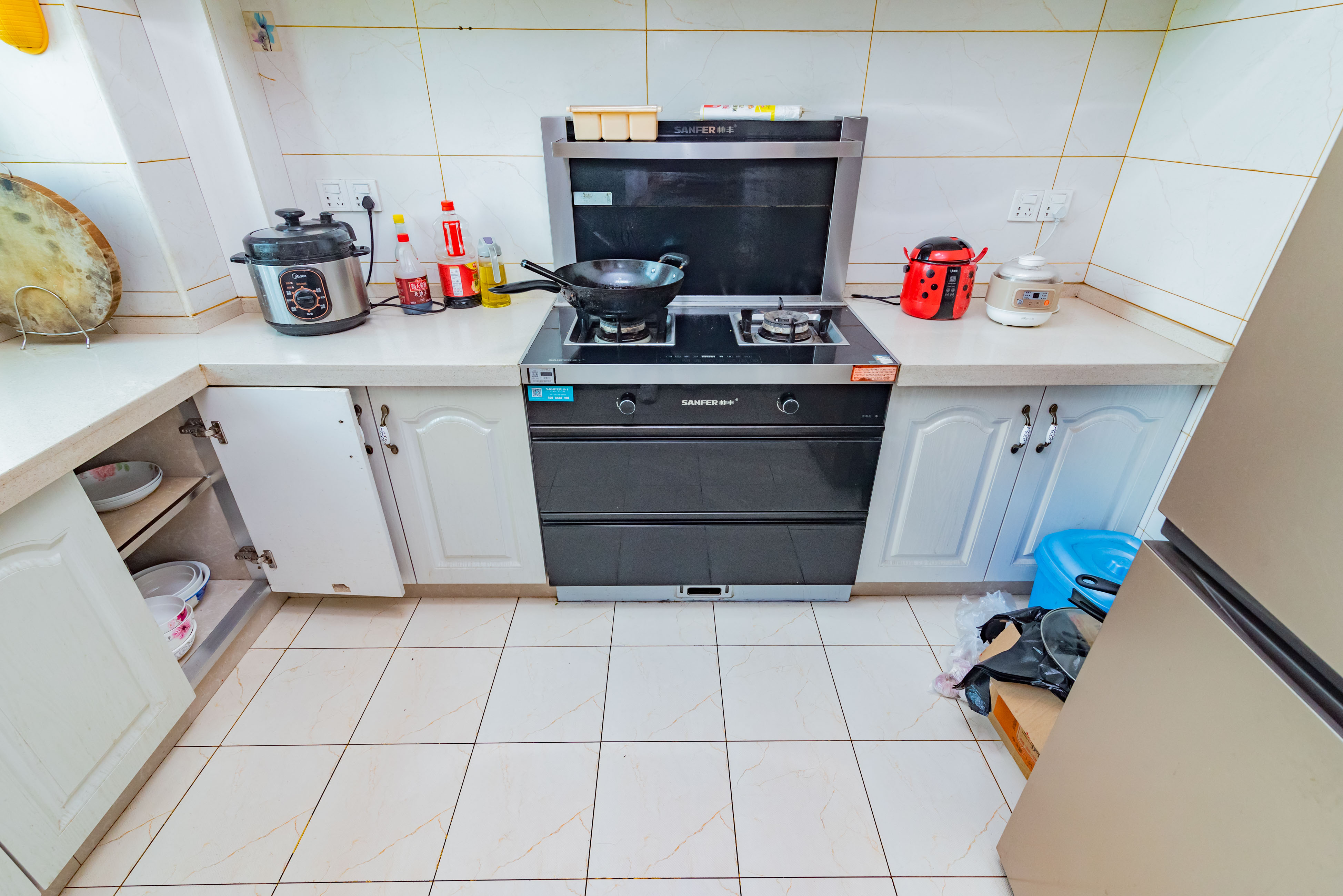 申湘宽境  4室2厅2卫    69.8万 申湘宽境  4室2厅2卫    69.8万厨房