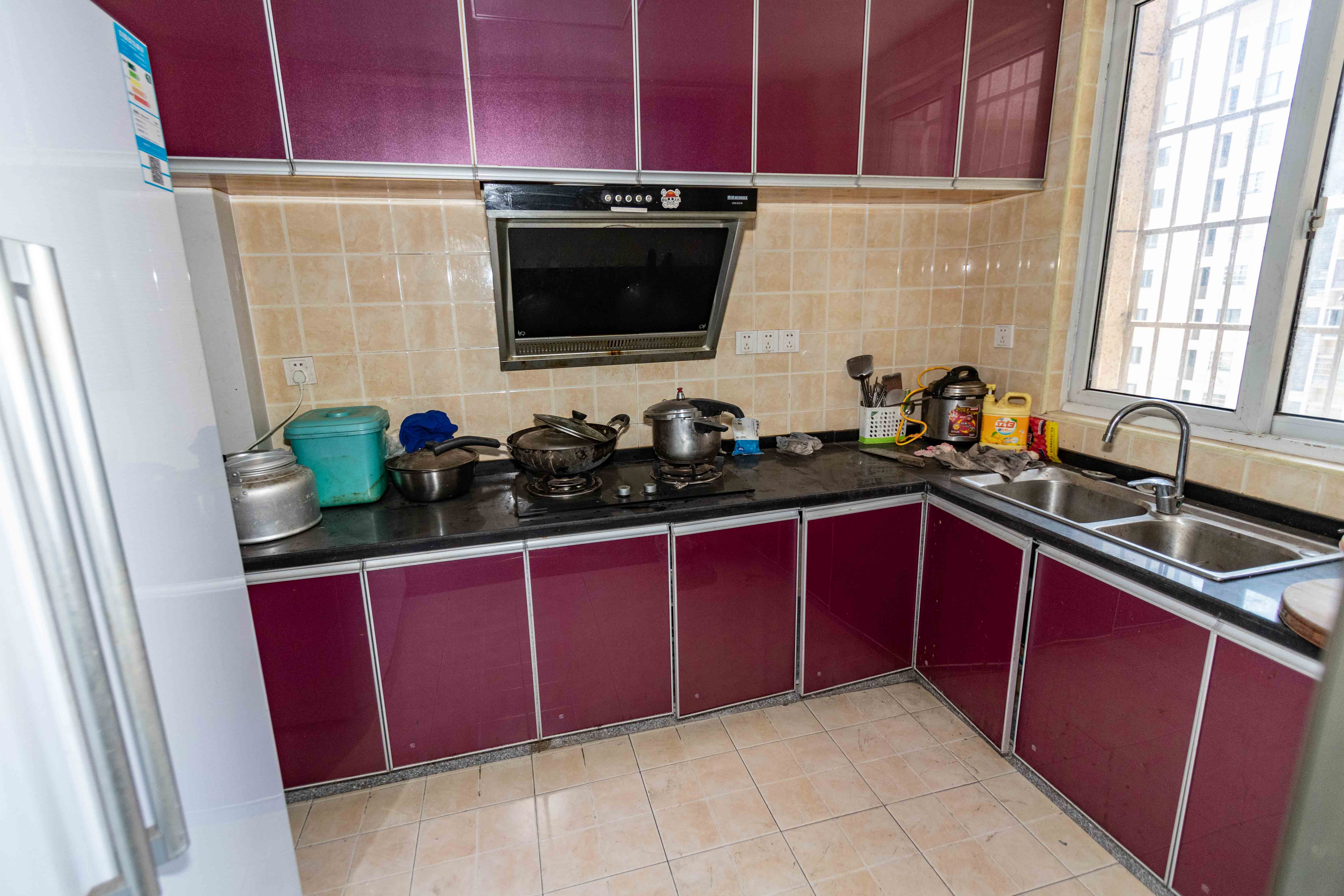 鑫天格林香山 4室2厅1卫 83.0万 鑫天格林香山 4室2厅1卫 83.0万厨房