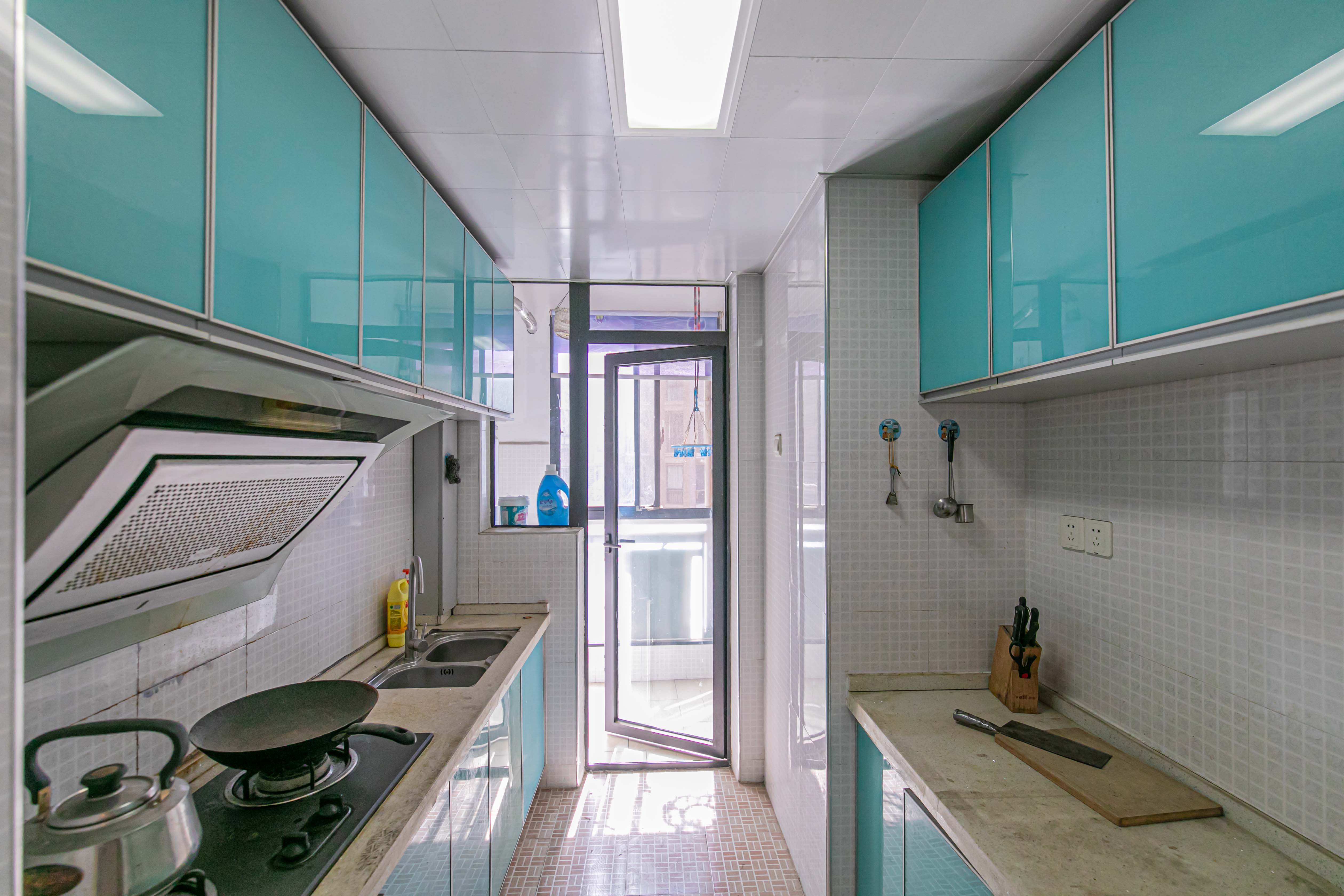 华润凤凰城一期  2室2厅1卫    60.8万厨房