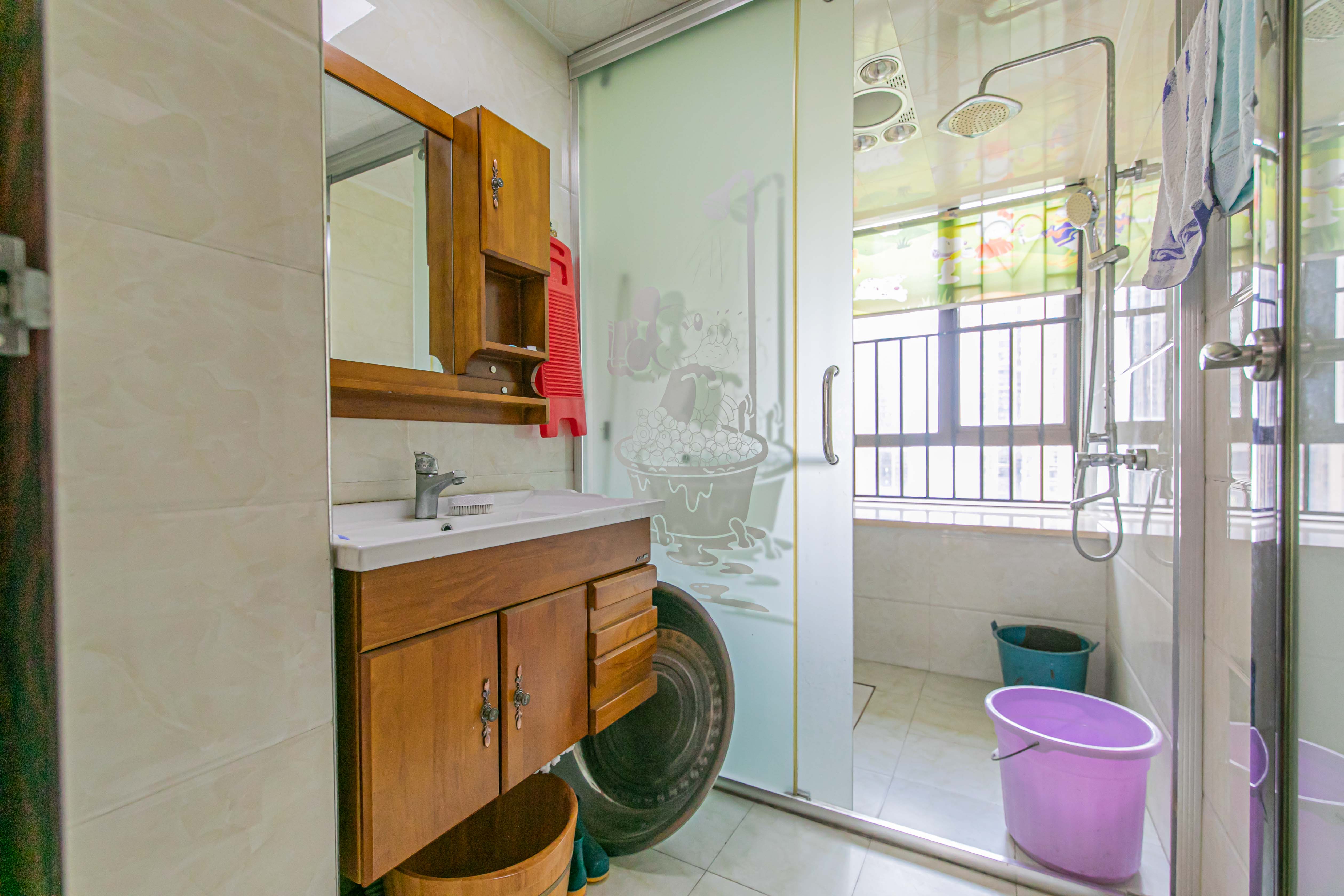 华润凤凰城三期  4室2厅1卫    155.0万 华润凤凰城三期  4室2厅1卫    155.0万卫生间