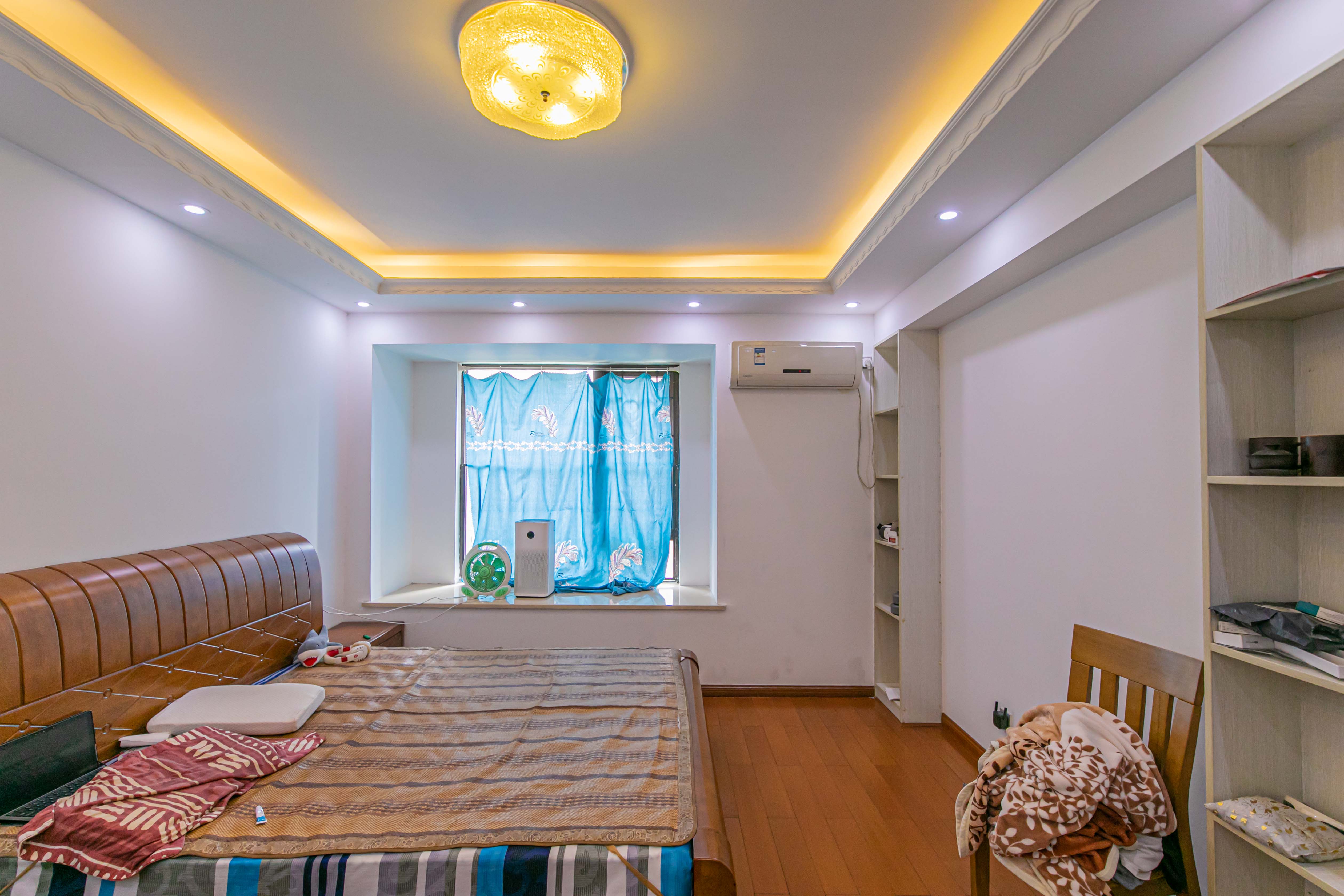 华润凤凰城三期  4室2厅1卫    155.0万 华润凤凰城三期  4室2厅1卫    155.0万卧室