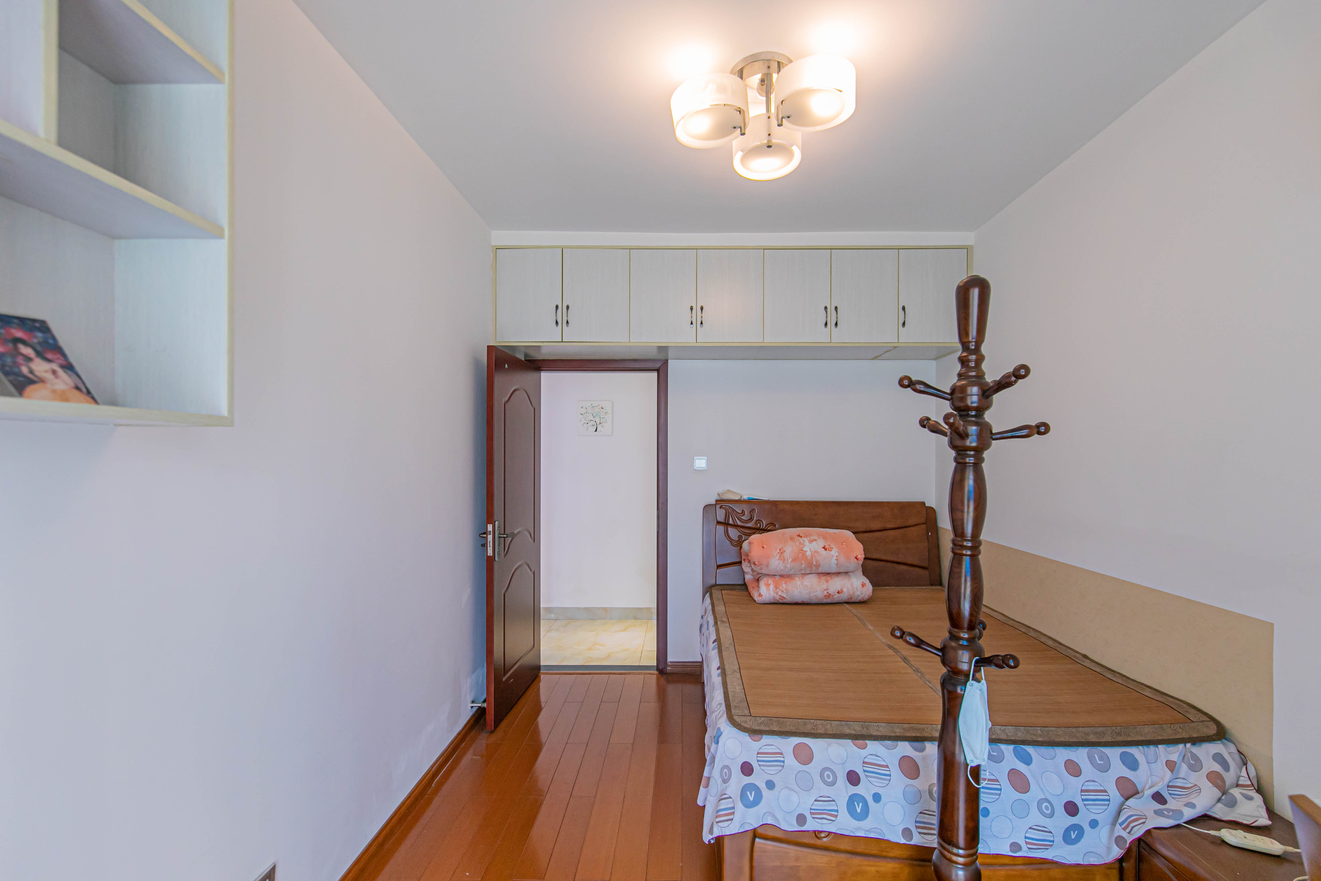 华润凤凰城三期  4室2厅1卫    155.0万 华润凤凰城三期  4室2厅1卫    155.0万卧室