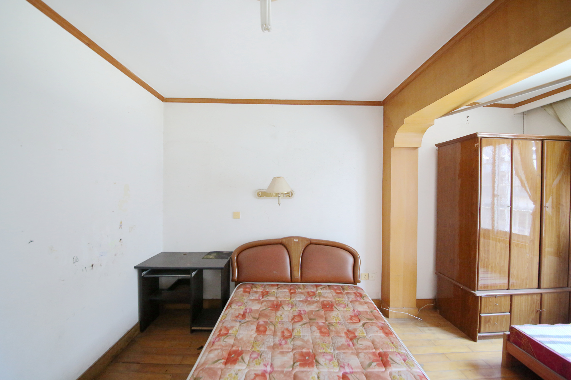 安泰新村  3室2厅2卫   82.90万卧室