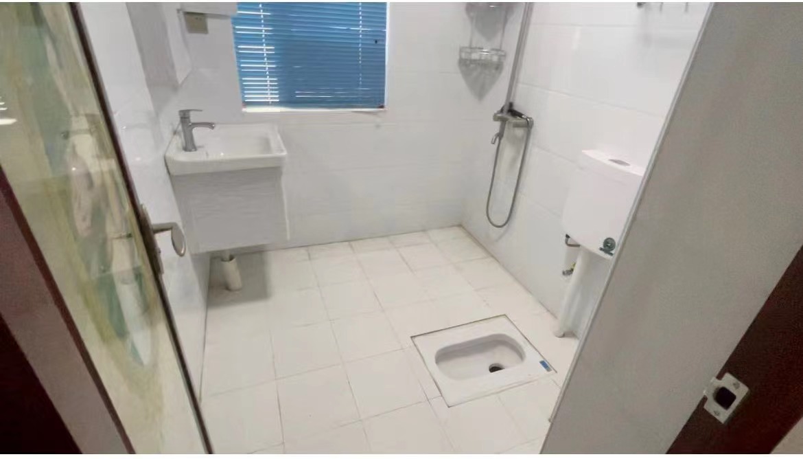 山水洲城华晨第一城 3室2厅1卫 81.8万 山水洲城华晨第一城 3室2厅1卫 81.8万客厅