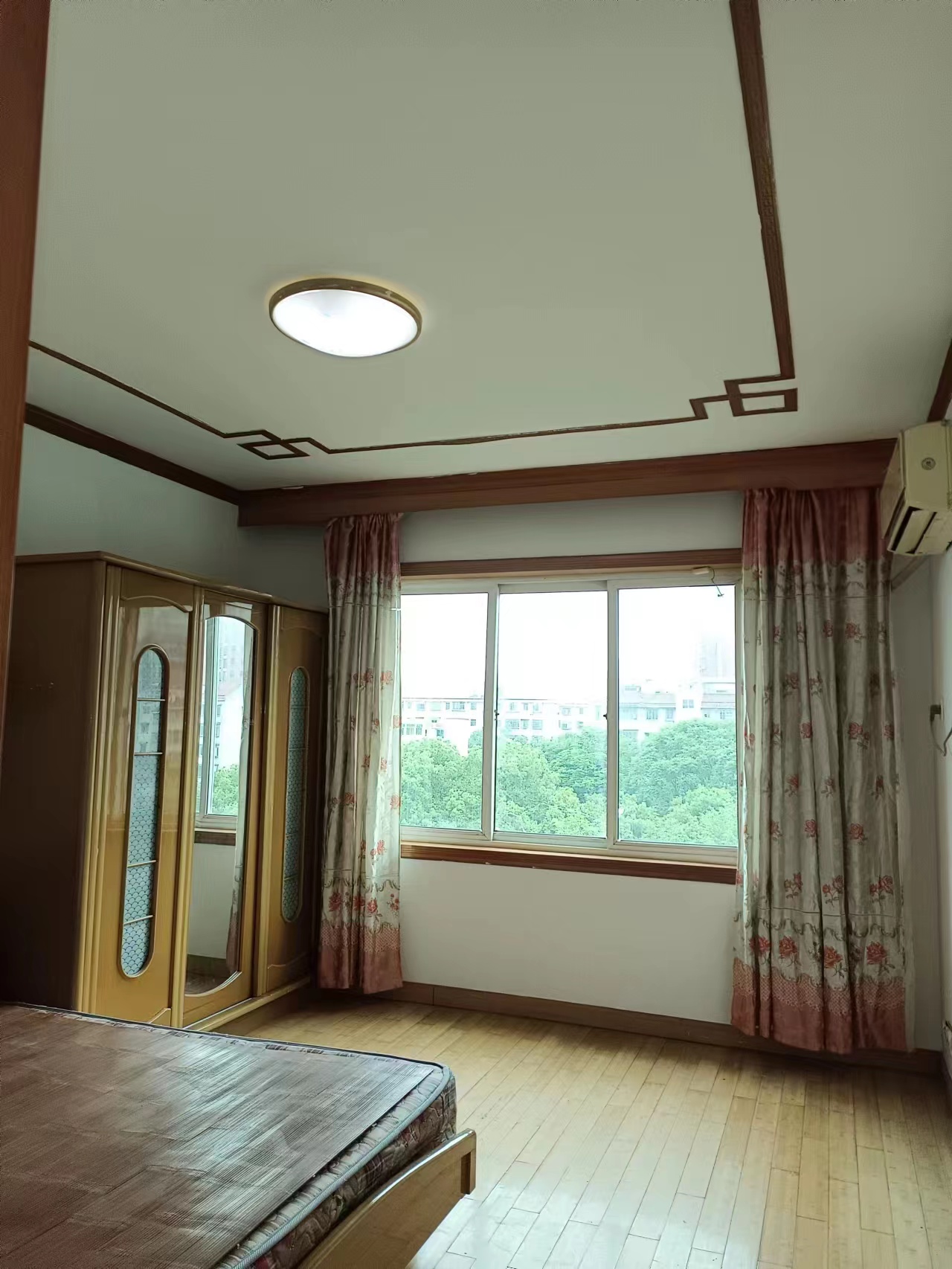 湘银小区  3室2厅2卫    55.8万 湘银小区  3室2厅2卫    55.8万客厅