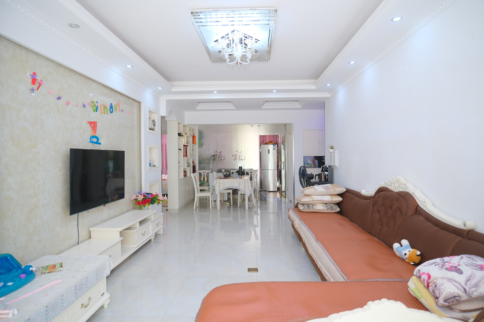 四季星城  3室2厅2卫    85.8万 四季星城  3室2厅2卫    85.8万客厅