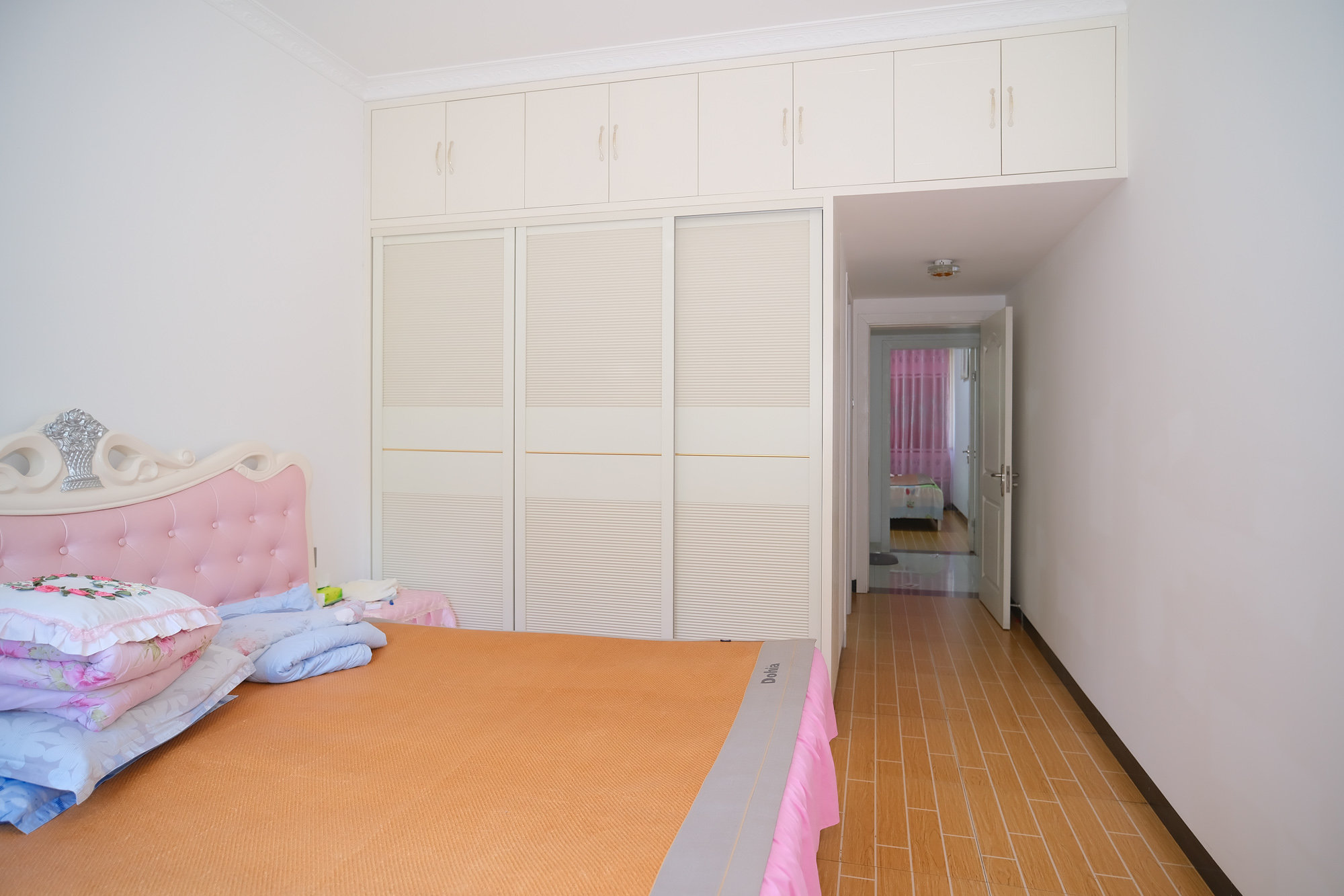 四季星城  3室2厅2卫    85.8万 四季星城  3室2厅2卫    85.8万卧室