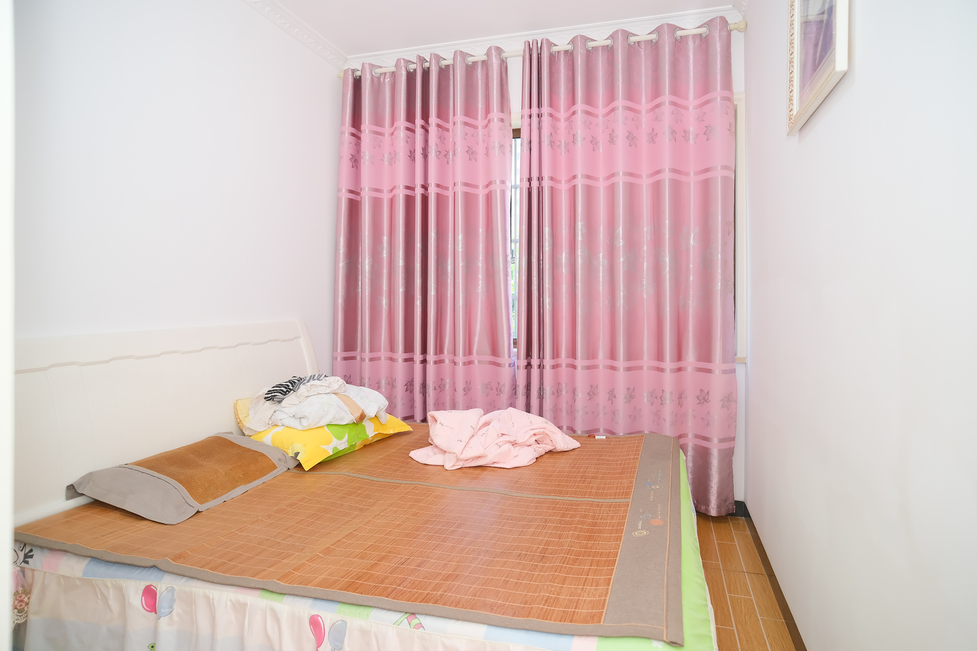 四季星城  3室2厅2卫    85.8万 四季星城  3室2厅2卫    85.8万卧室