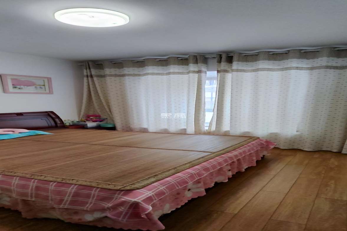 香竹园小区 3室1厅1卫 52.0万 香竹园小区 3室1厅1卫 52.0万客厅