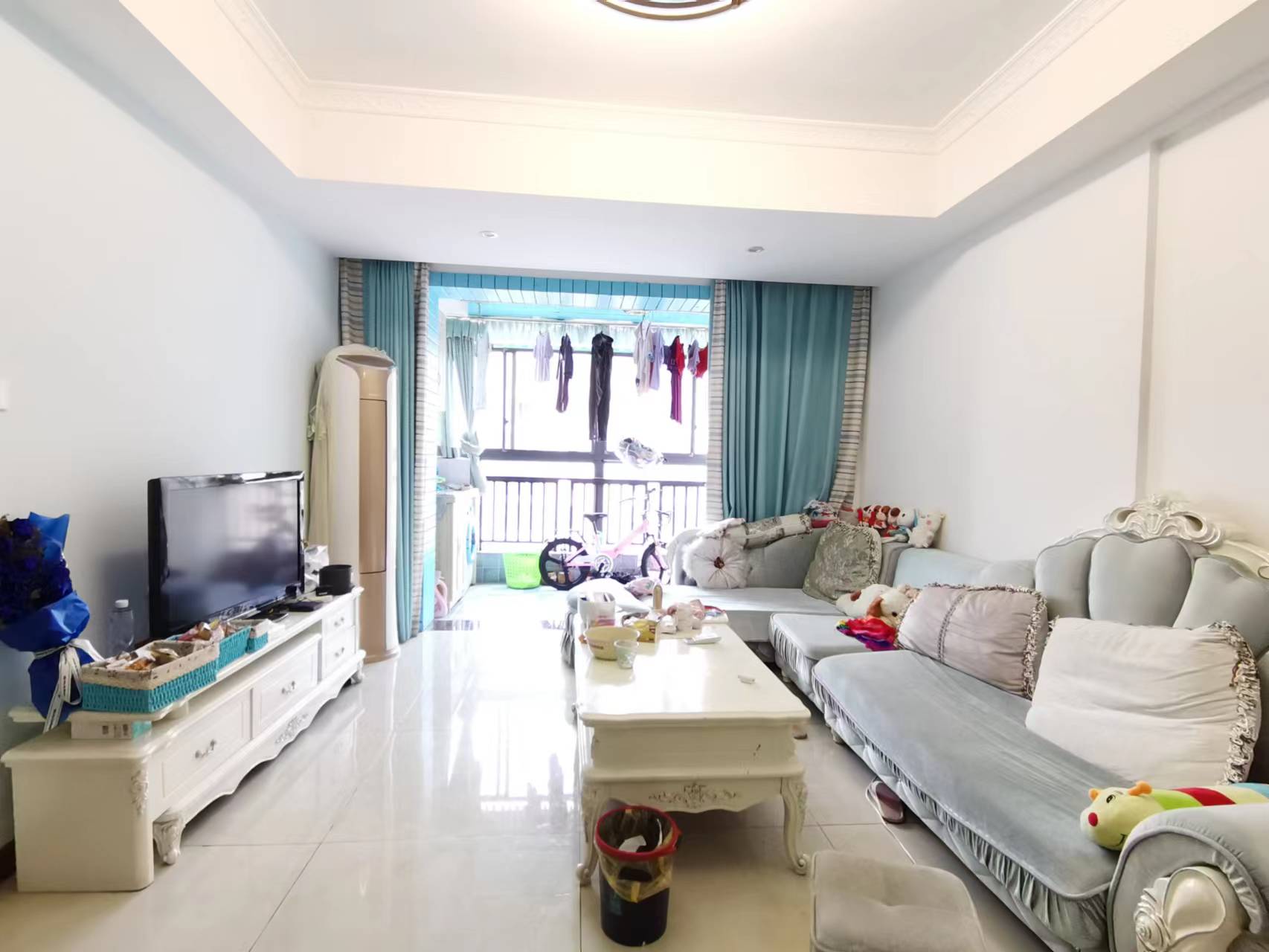 泰山公馆 2室2厅1卫 42.80万 泰山公馆 2室2厅1卫 42.80万客厅