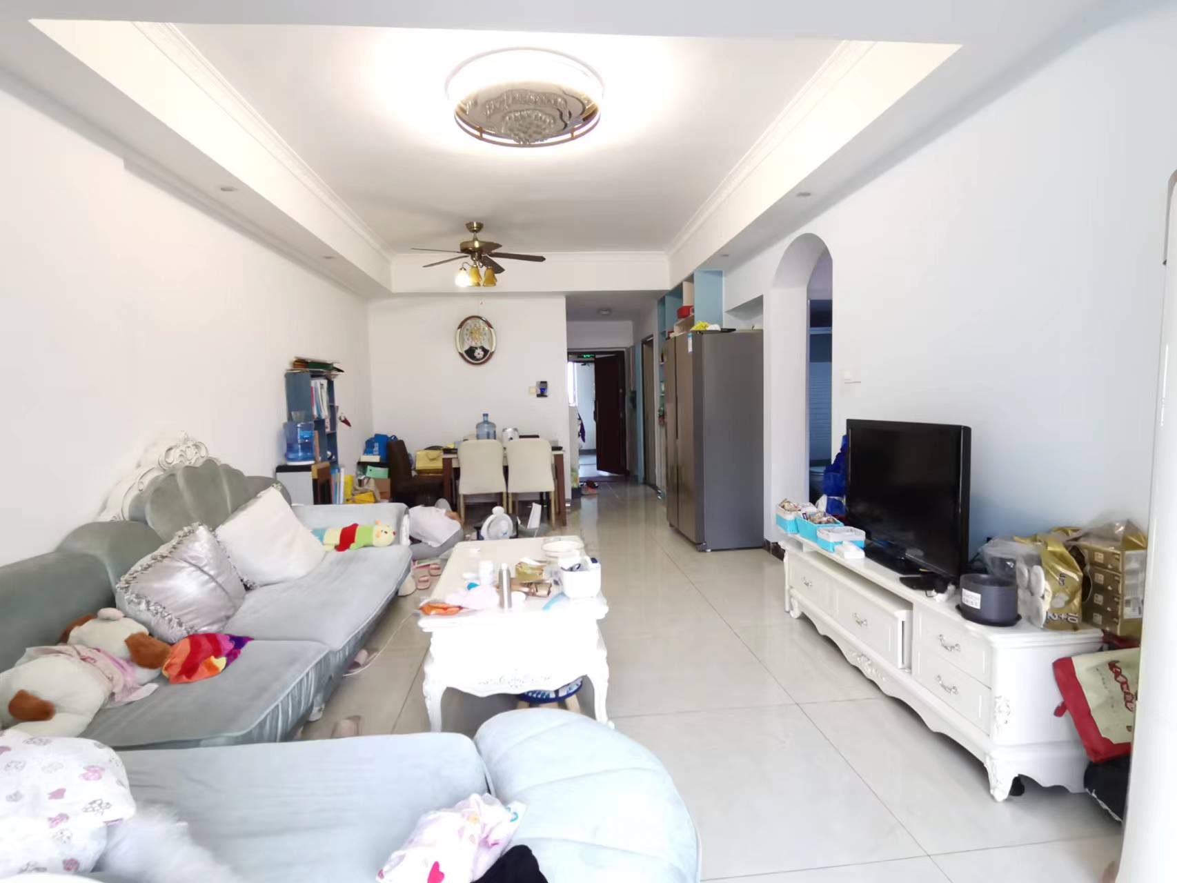 泰山公馆 2室2厅1卫 42.80万 泰山公馆 2室2厅1卫 42.80万客厅