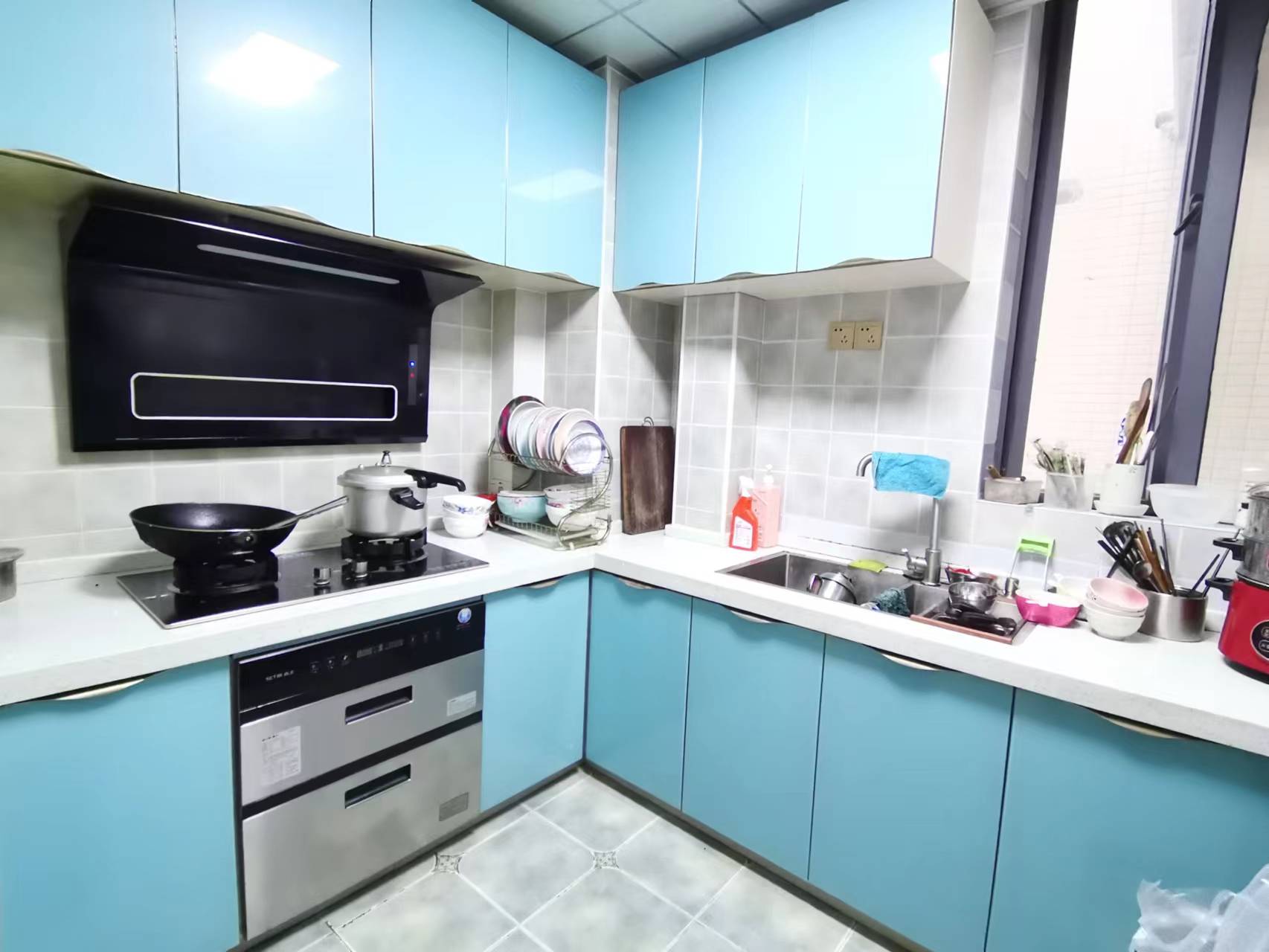 泰山公馆 2室2厅1卫 42.80万 泰山公馆 2室2厅1卫 42.80万客厅