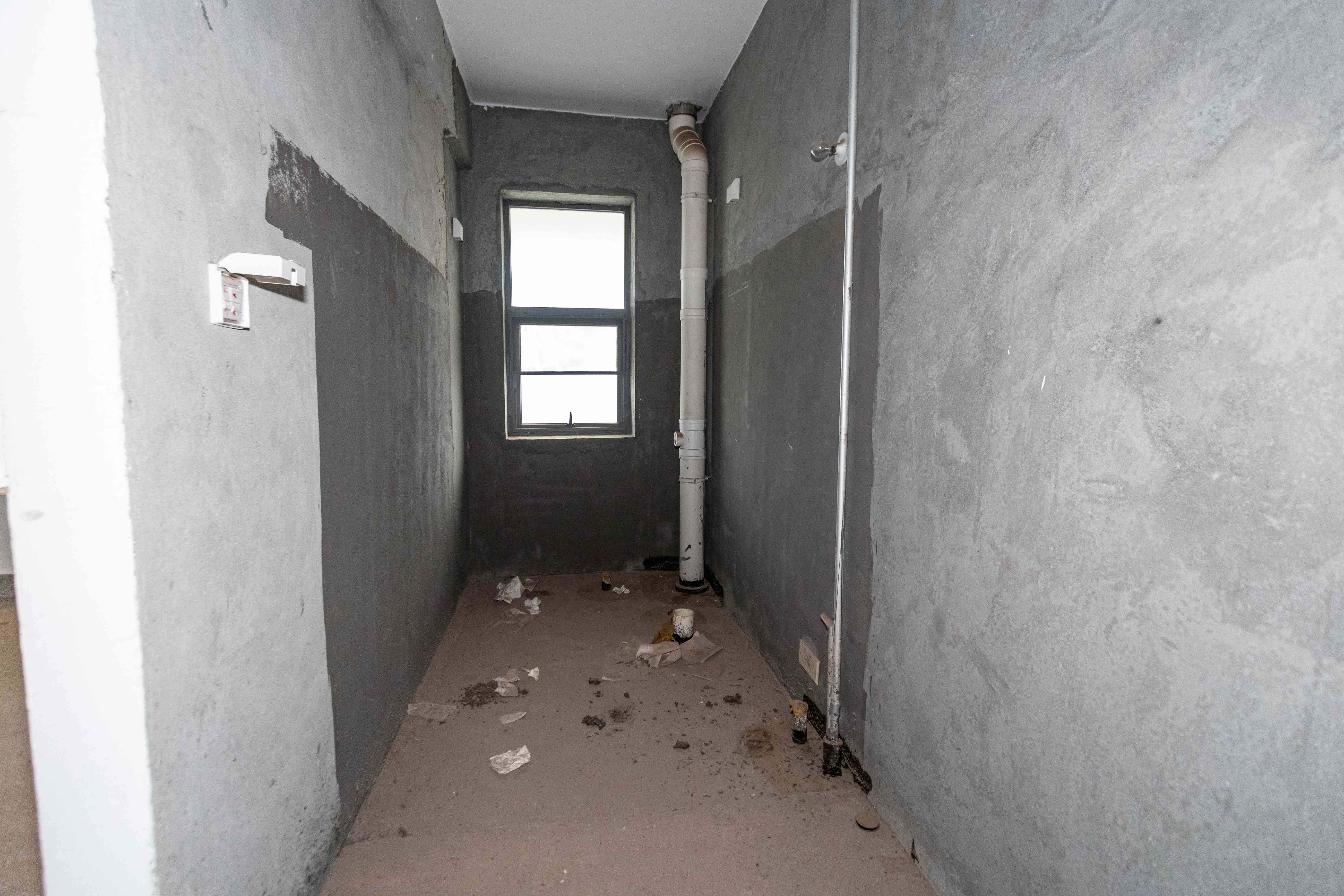 颐和佳园 6室2厅2卫 268.0万 颐和佳园 6室2厅2卫 268.0万客厅