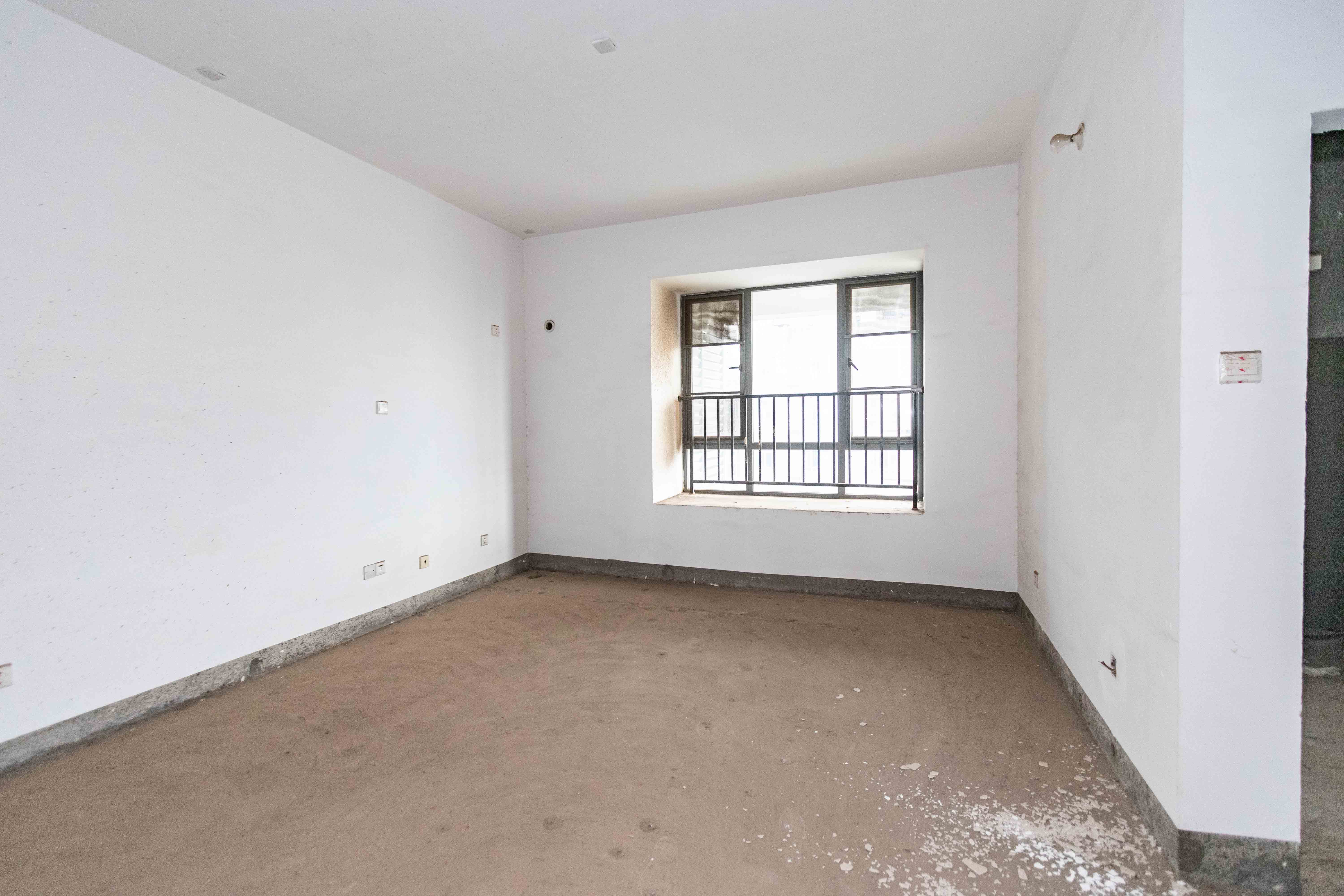 颐和佳园 6室2厅2卫 268.0万 颐和佳园 6室2厅2卫 268.0万其他