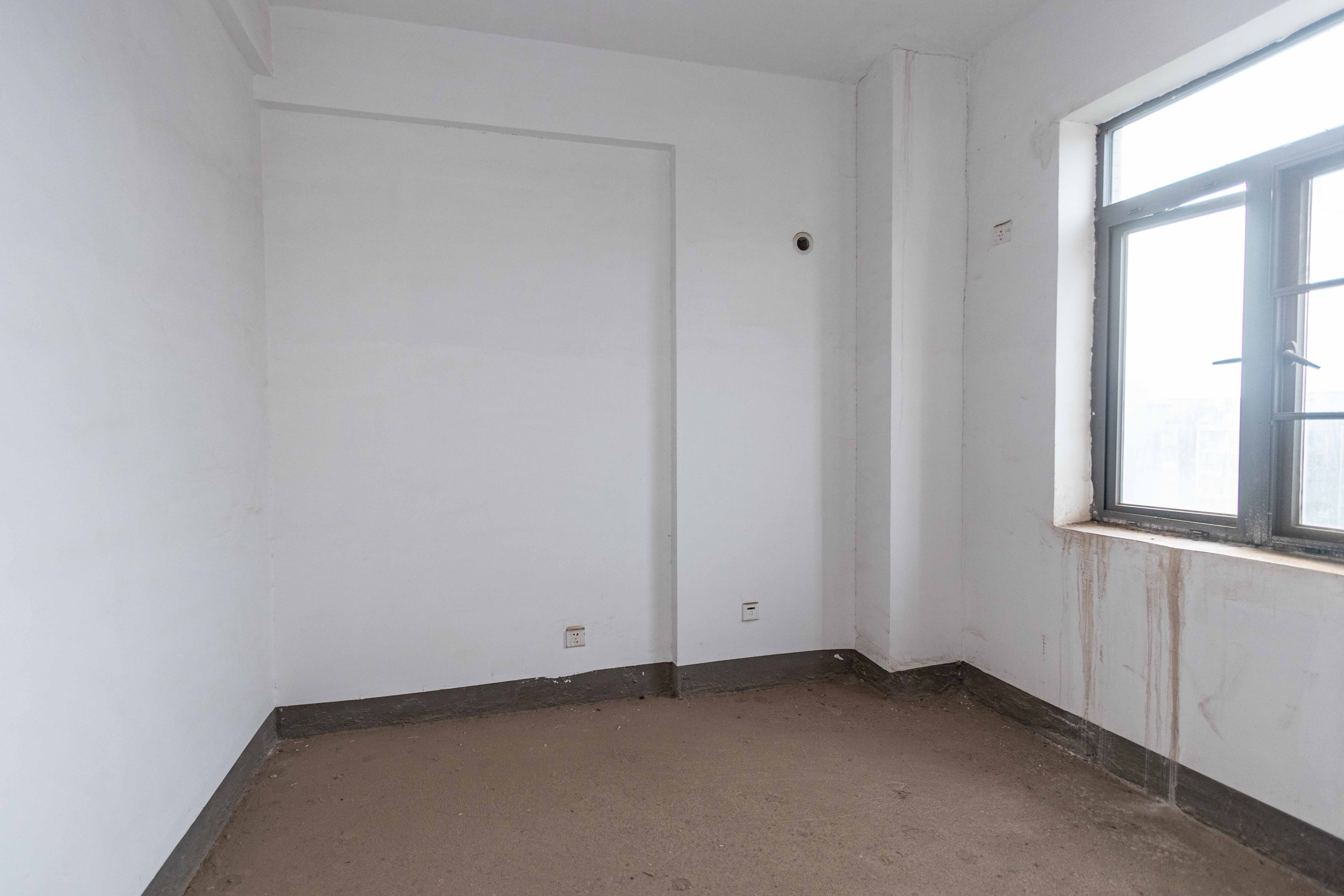 颐和佳园 6室2厅2卫 268.0万 颐和佳园 6室2厅2卫 268.0万其他