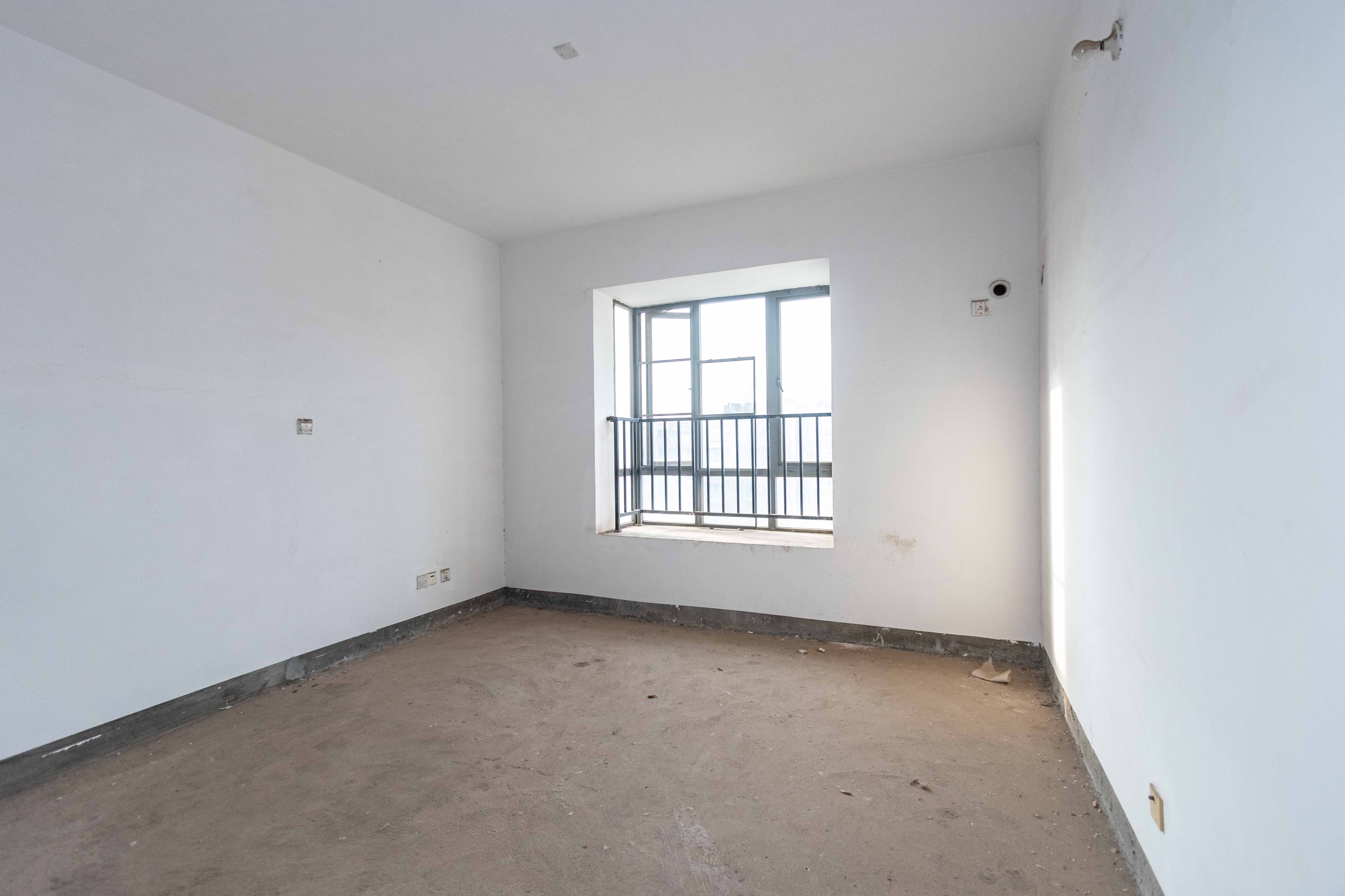 颐和佳园 6室2厅2卫 268.0万 颐和佳园 6室2厅2卫 268.0万其他