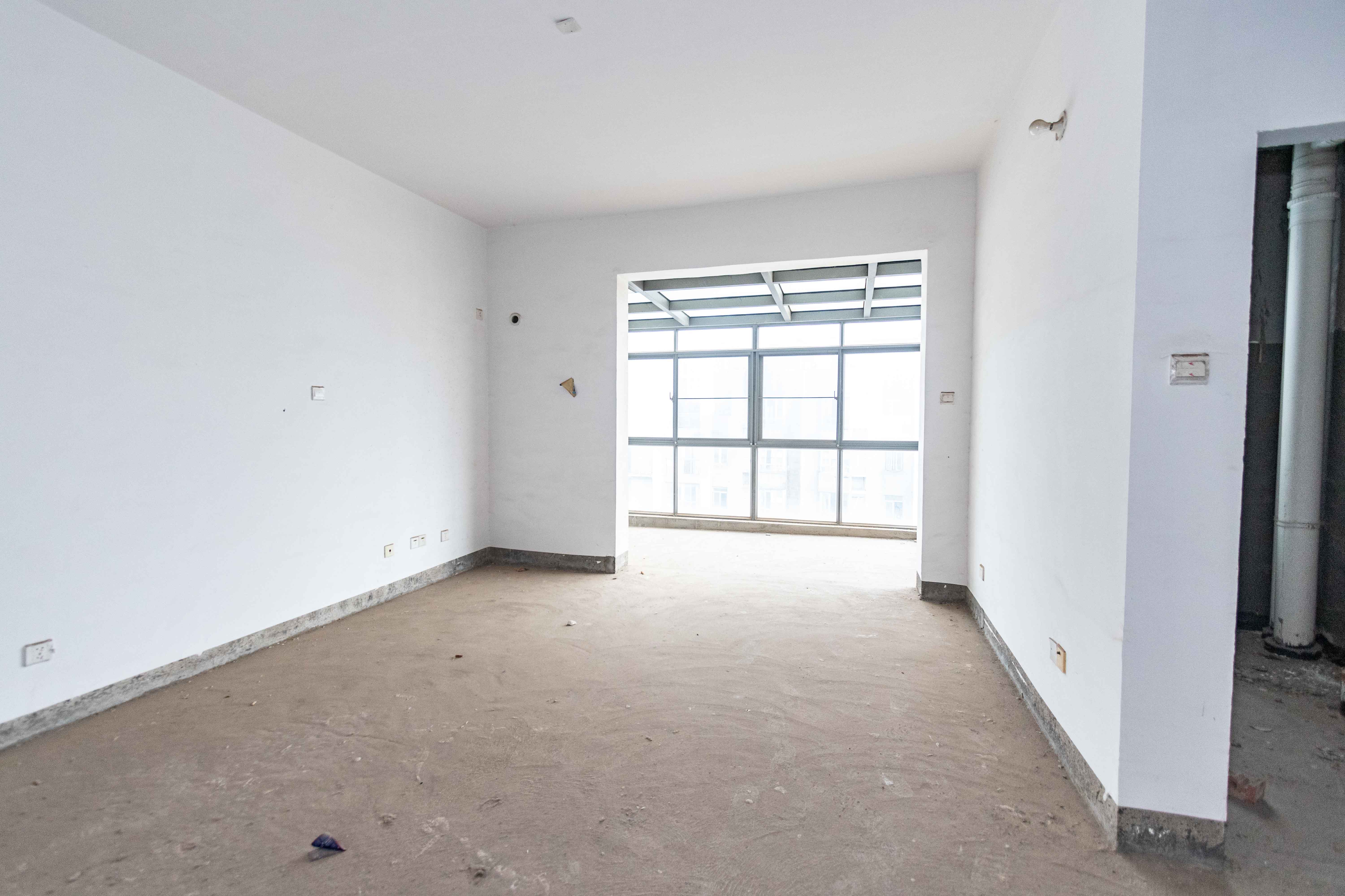 颐和佳园 6室2厅2卫 268.0万 颐和佳园 6室2厅2卫 268.0万其他