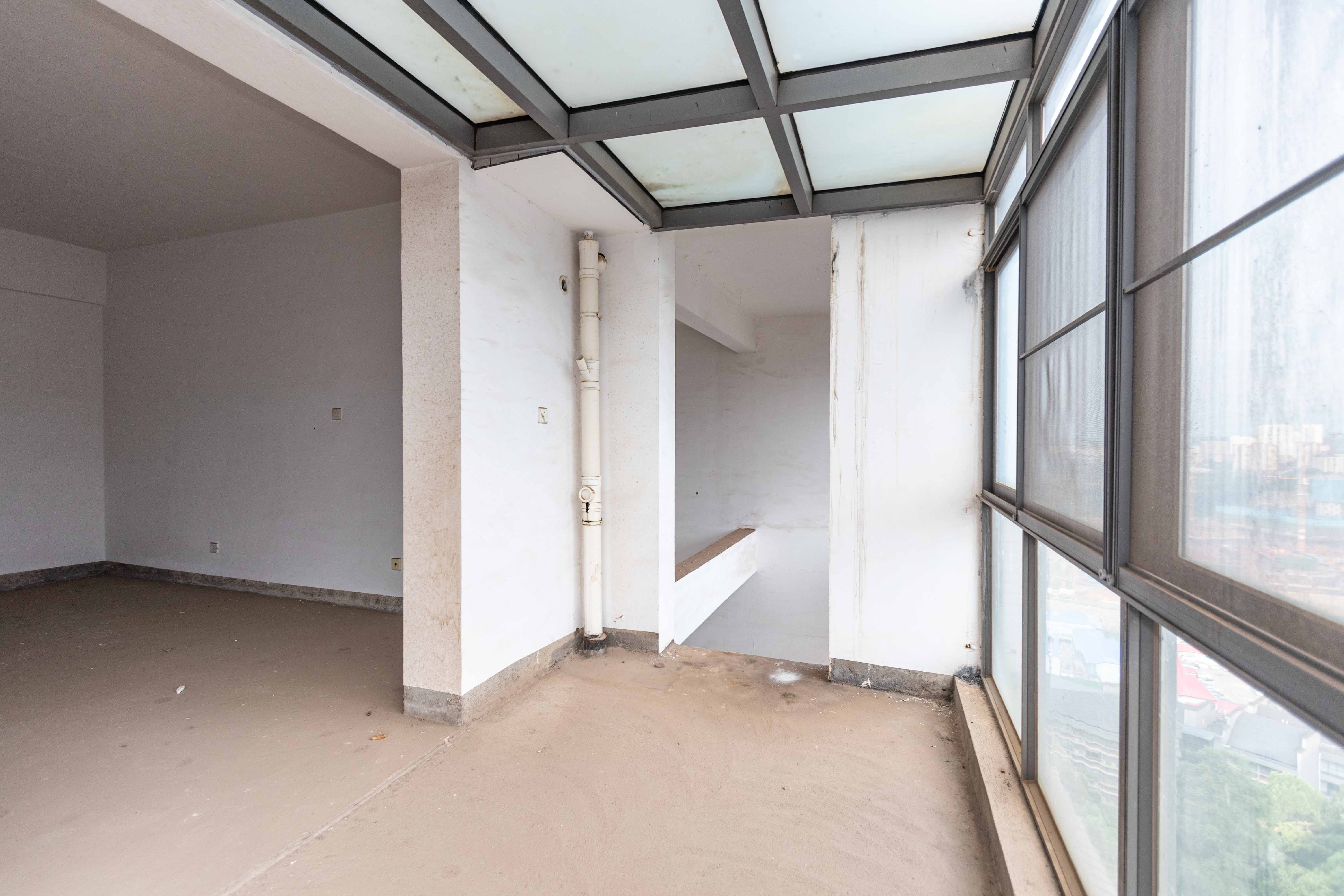 颐和佳园 6室2厅2卫 268.0万 颐和佳园 6室2厅2卫 268.0万其他