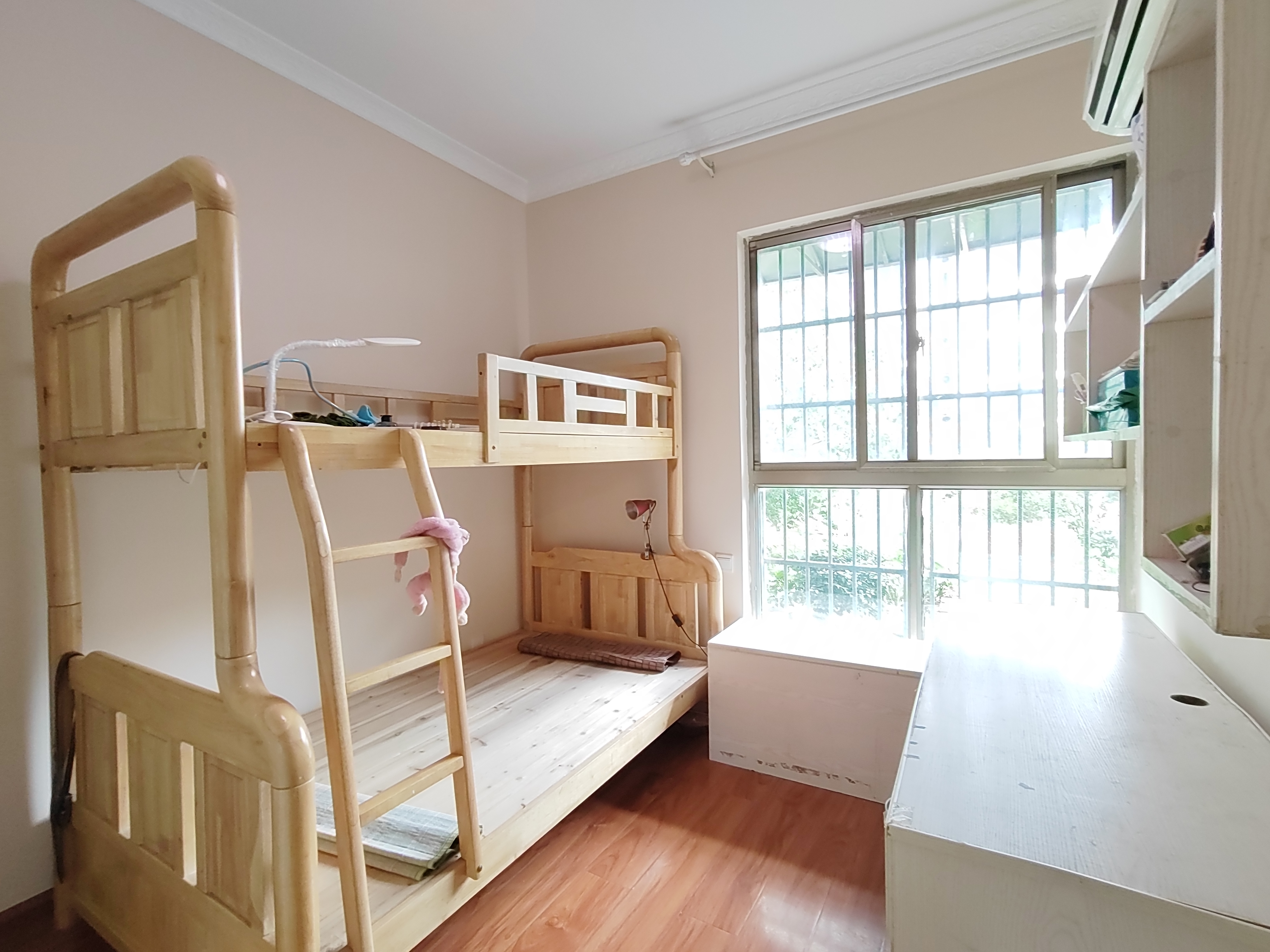 紫金名门  3室2厅1卫    59.8万 紫金名门  3室2厅1卫    59.8万客厅