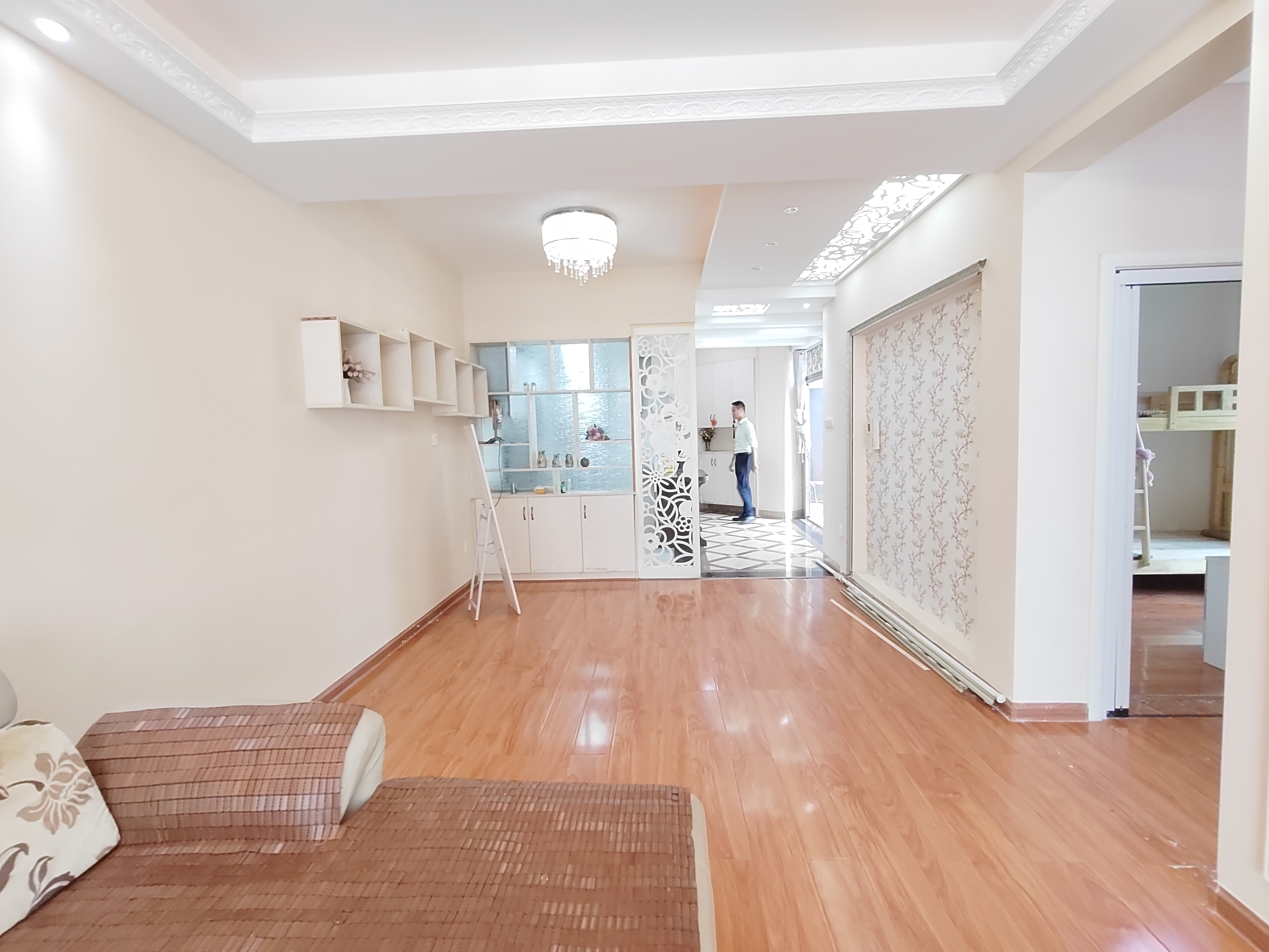 紫金名门  3室2厅1卫    59.8万 紫金名门  3室2厅1卫    59.8万客厅