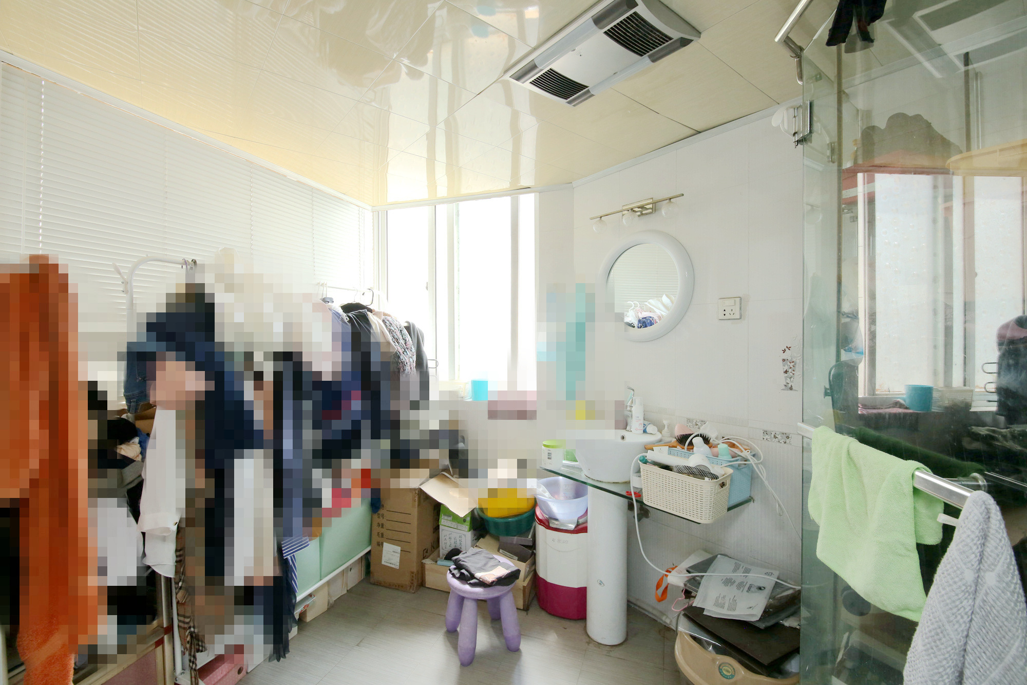 芙蓉苑  3室2厅2卫   120.00万卫生间