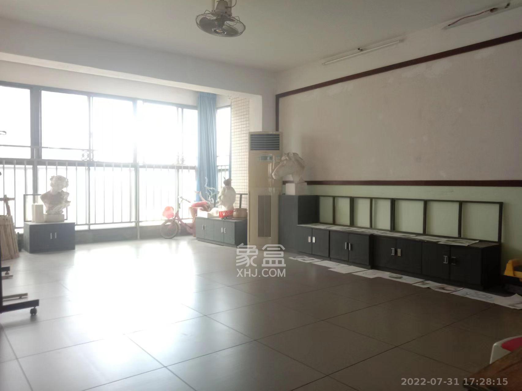 高鑫麓城  4室2厅2卫    3500.0元/月室内图