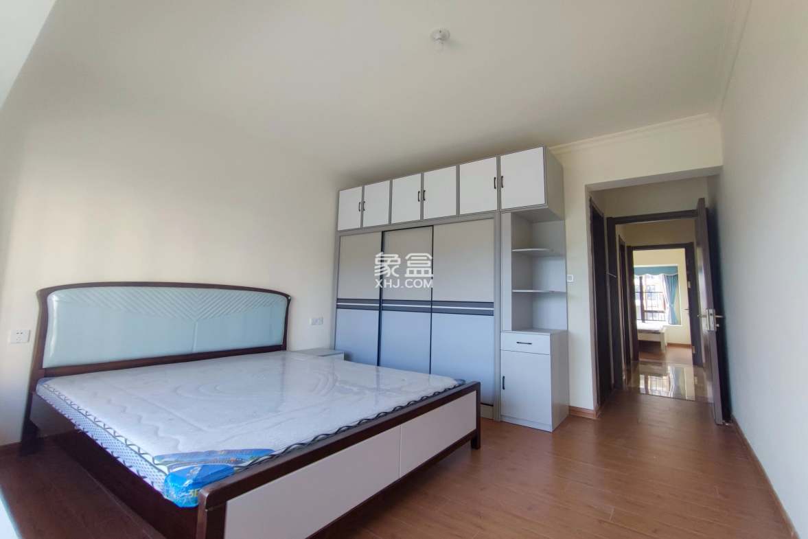 碧桂园豪园-二期 3室2厅2卫 2300.00元/月 碧桂园豪园-二期 3室2厅2卫 2300.00元/月室内图