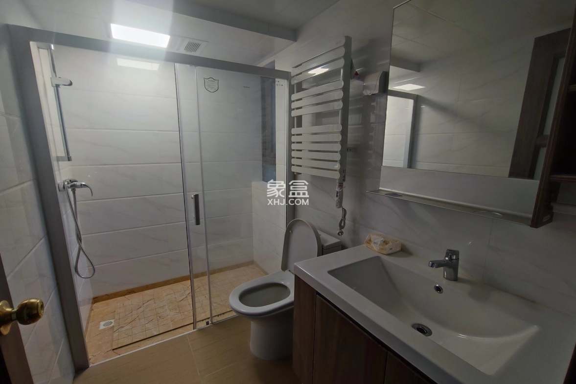 碧桂园豪园-二期 3室2厅2卫 2300.00元/月 碧桂园豪园-二期 3室2厅2卫 2300.00元/月室内图