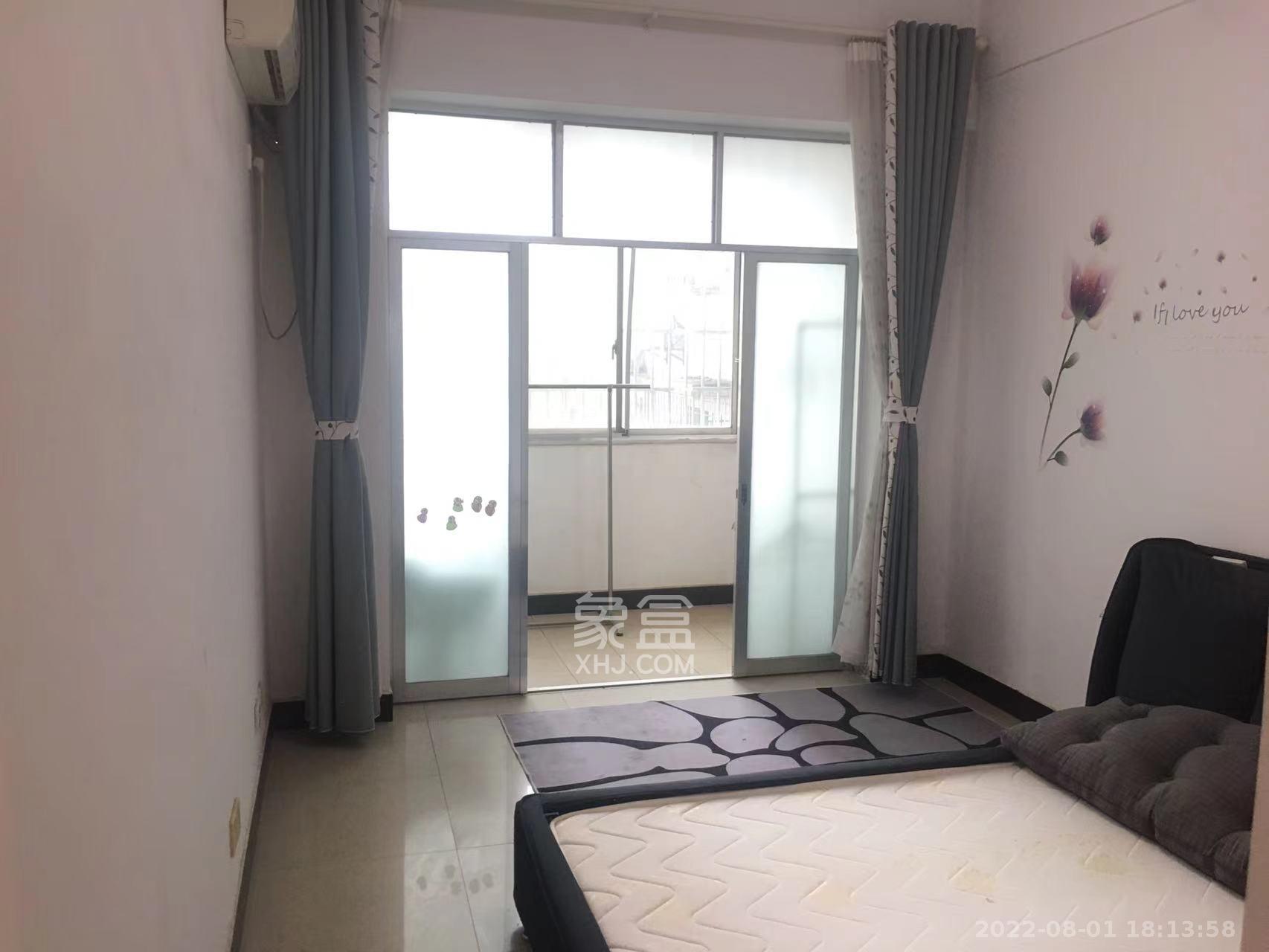四季如春酒店(原名鑫元大酒店)  4室2厅2卫   3400.00元/月室内图