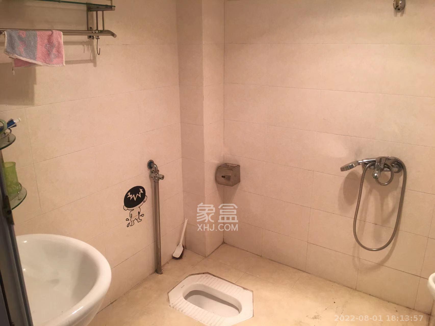 四季如春酒店(原名鑫元大酒店)  4室2厅2卫   3400.00元/月室内图