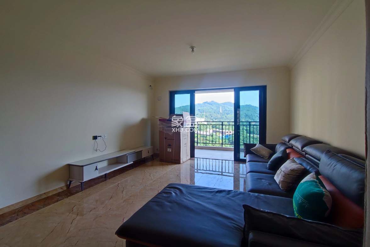 碧桂园豪园-二期 3室2厅2卫 2300.00元/月 碧桂园豪园-二期 3室2厅2卫 2300.00元/月室内图