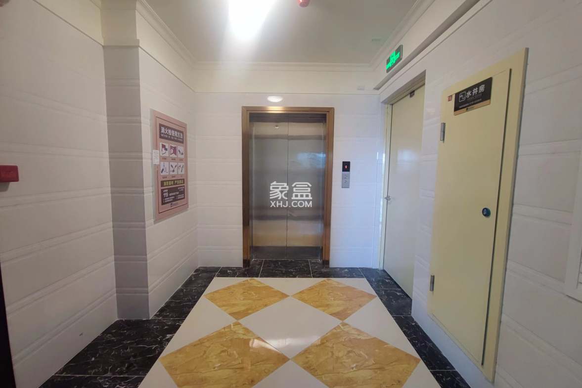 碧桂园豪园-二期 3室2厅2卫 2300.00元/月 碧桂园豪园-二期 3室2厅2卫 2300.00元/月室内图