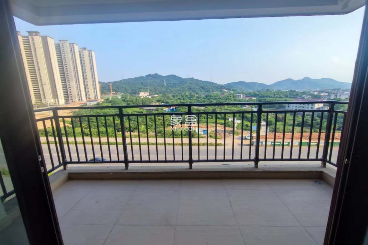 碧桂园豪园-二期 3室2厅2卫 2300.00元/月 碧桂园豪园-二期 3室2厅2卫 2300.00元/月室内图