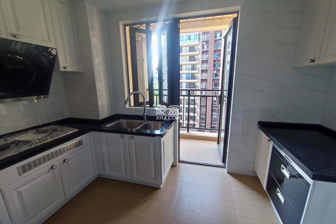 碧桂园豪园-二期 3室2厅2卫 2300.00元/月 碧桂园豪园-二期 3室2厅2卫 2300.00元/月室内图