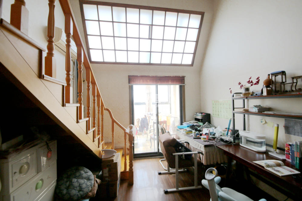 西街花园  5室2厅2卫    238.0万卧室