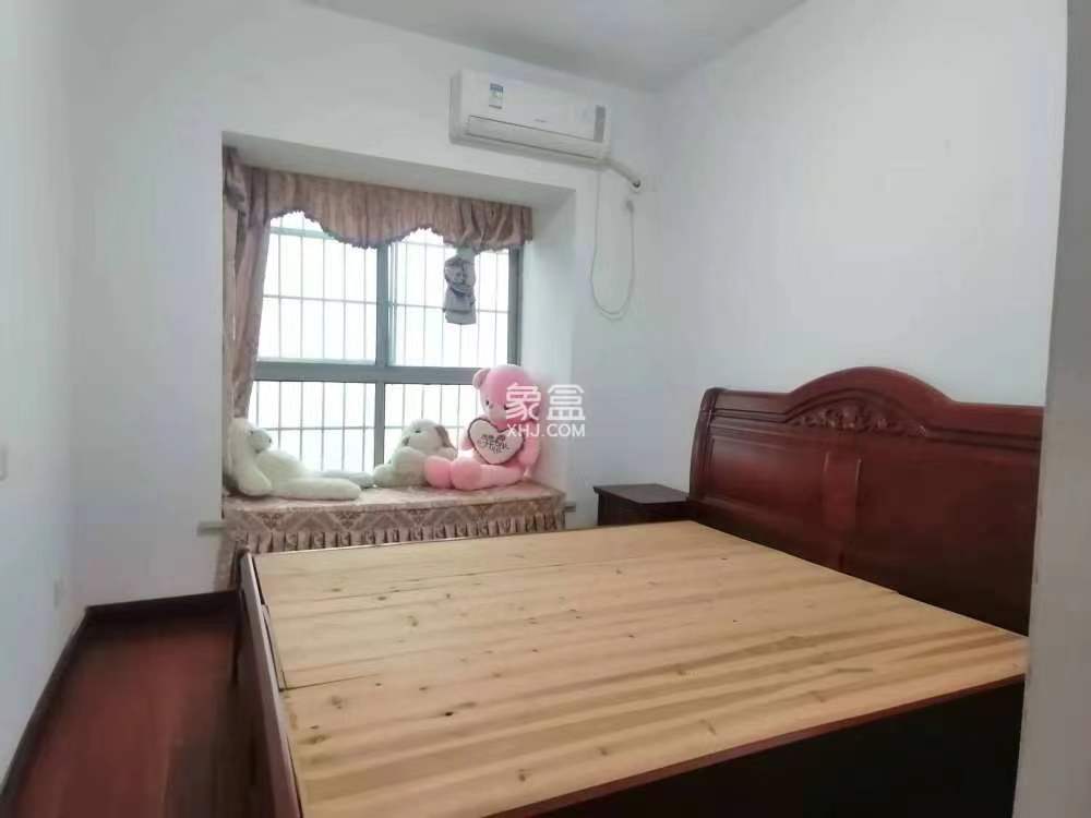 进步亚泰  3室2厅2卫   2200.00元/月室内图
