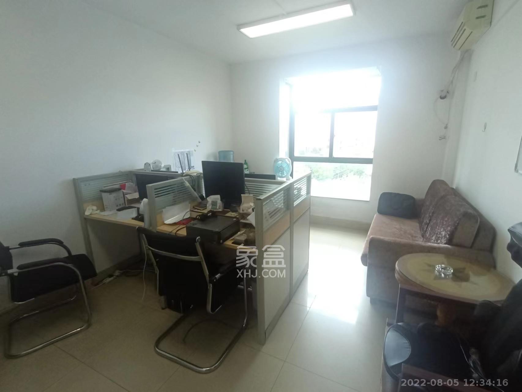 金苑商住楼 5室2厅2卫 5000.0元/月 金苑商住楼 5室2厅2卫 5000.0元/月室内图