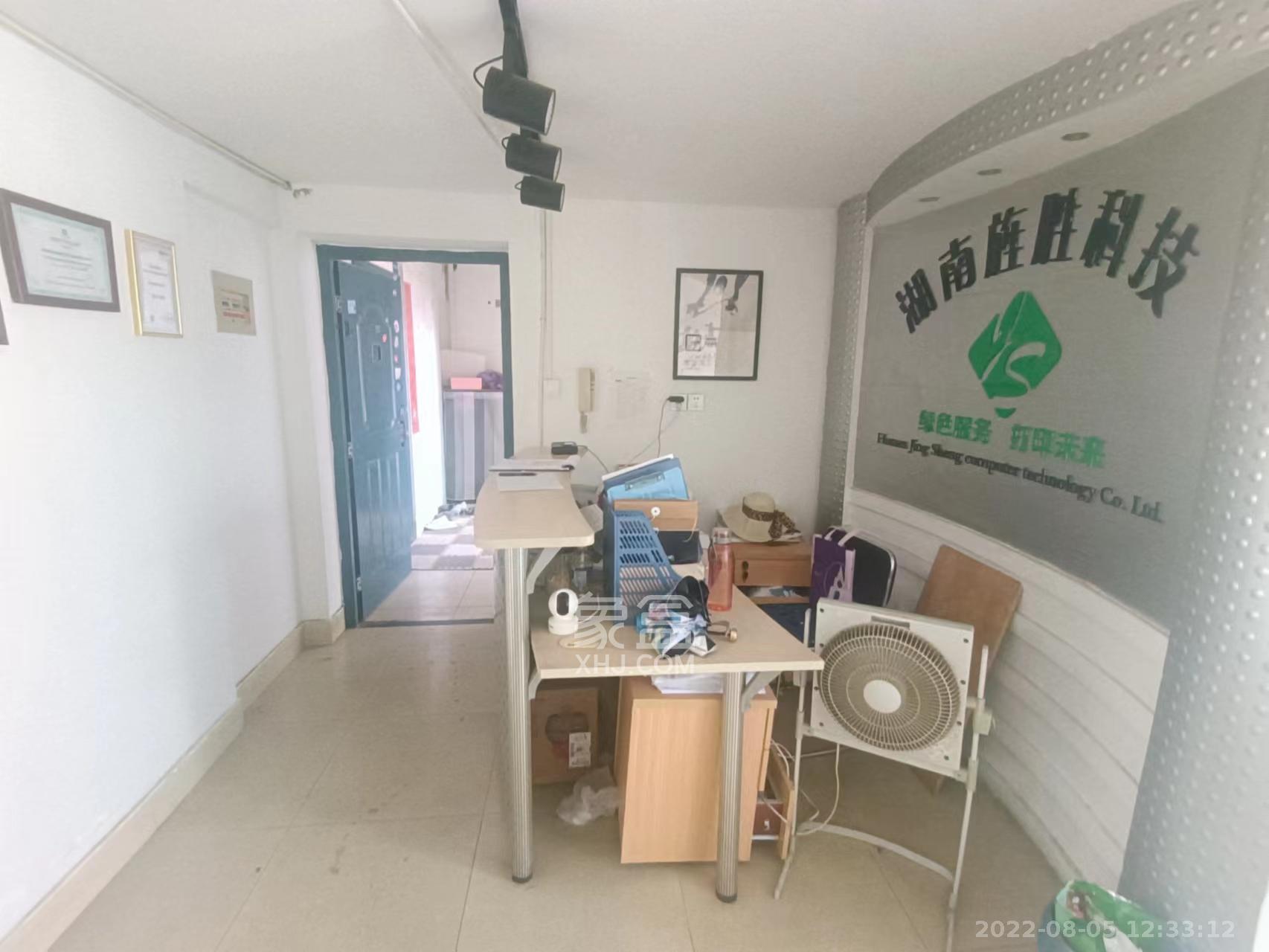 金苑商住楼 5室2厅2卫 5000.0元/月 金苑商住楼 5室2厅2卫 5000.0元/月室内图