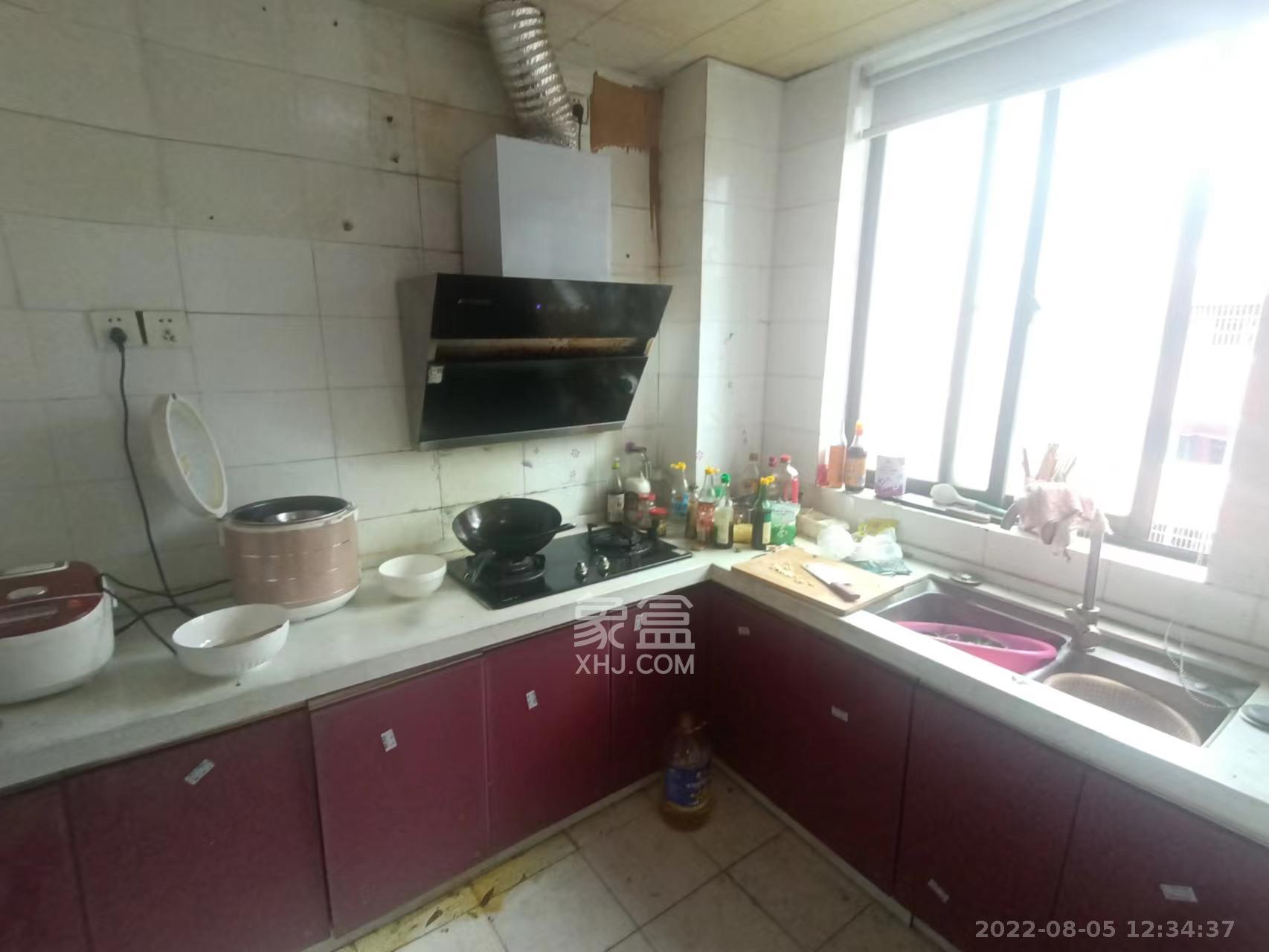 金苑商住楼 5室2厅2卫 5000.0元/月 金苑商住楼 5室2厅2卫 5000.0元/月室内图