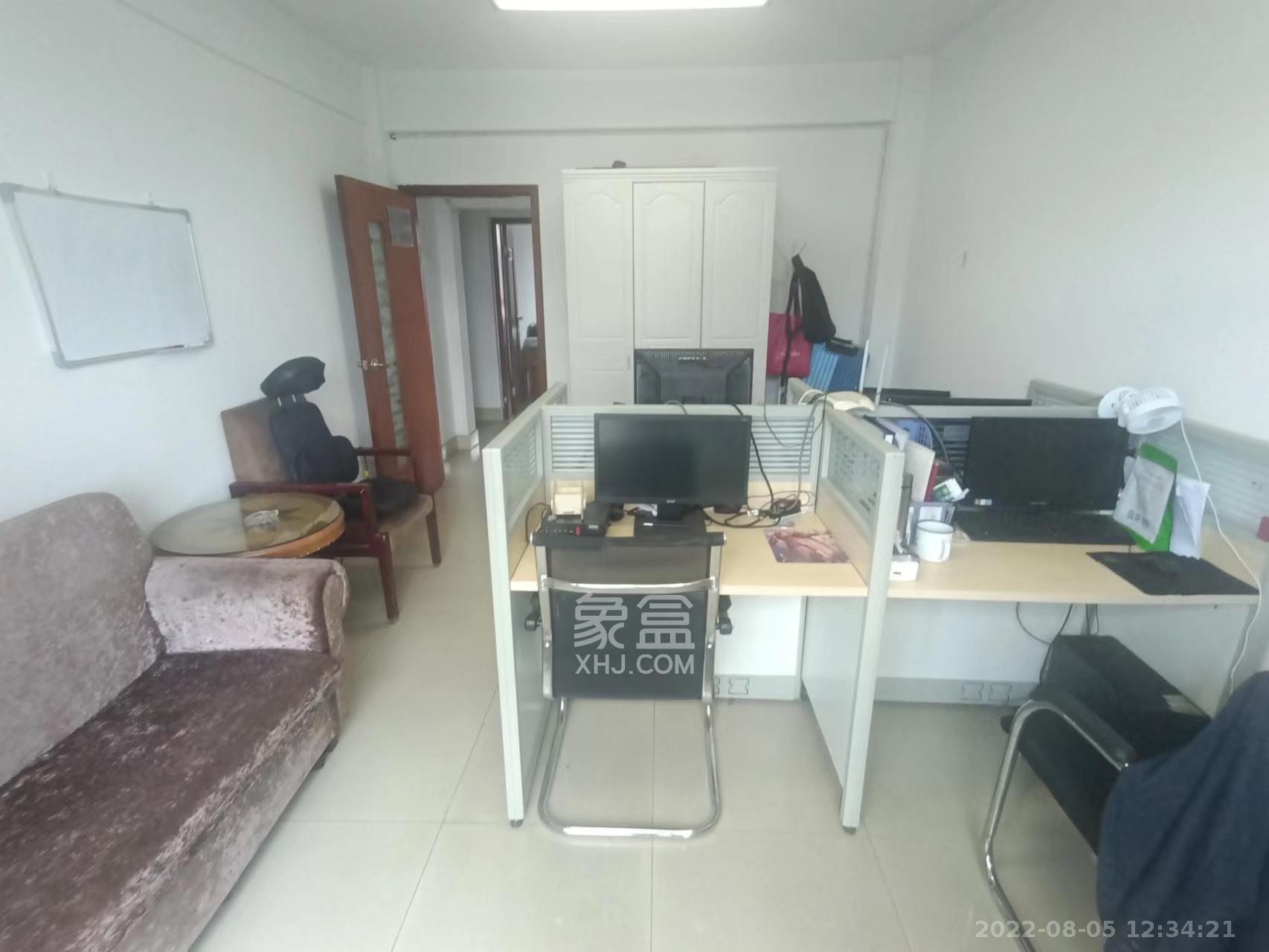 金苑商住楼 5室2厅2卫 5000.0元/月 金苑商住楼 5室2厅2卫 5000.0元/月室内图