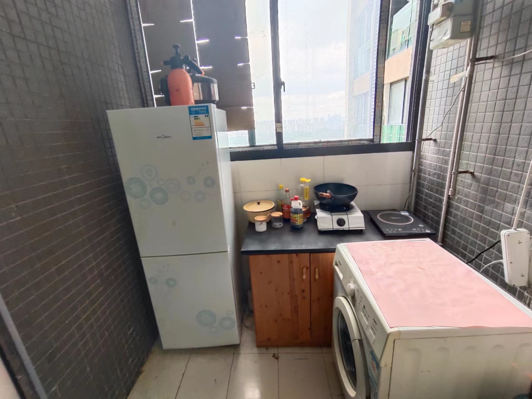 中天会展城A区  2室1厅1卫   2000.00元/月室内图