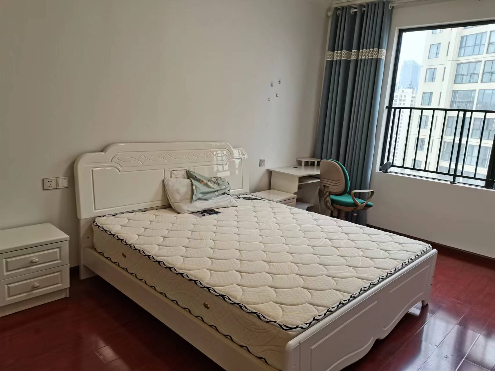 美的林城时代  4室2厅1卫   4500.00元/月室内图