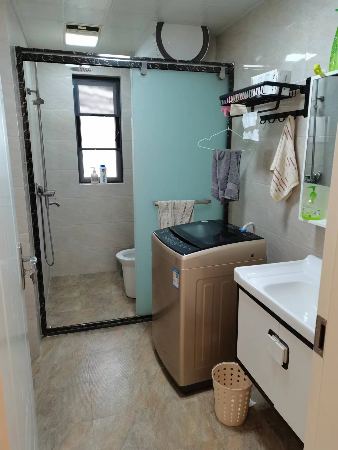 美的林城时代  4室2厅1卫   4500.00元/月室内图